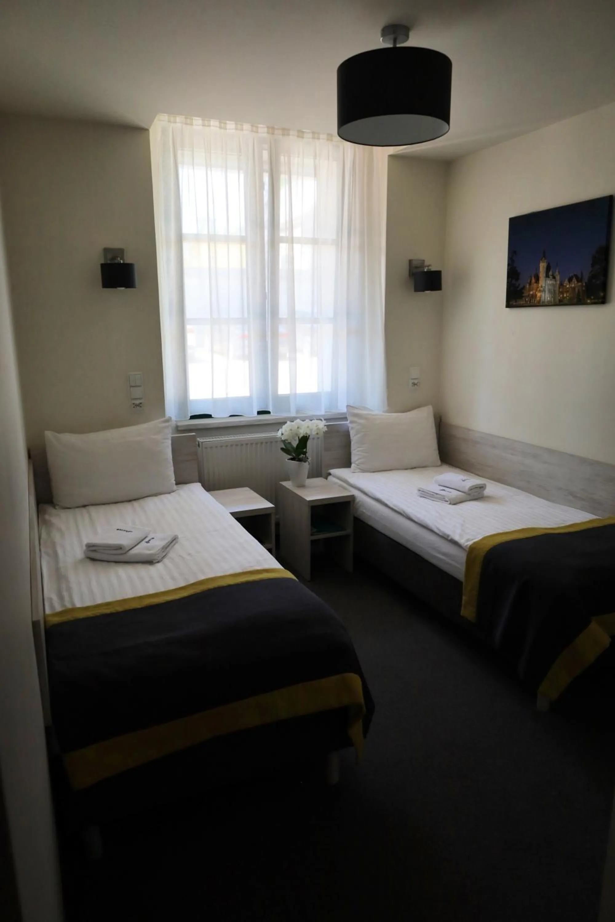 Bed in Centrum Restauracyjno-Hotelowe Florres