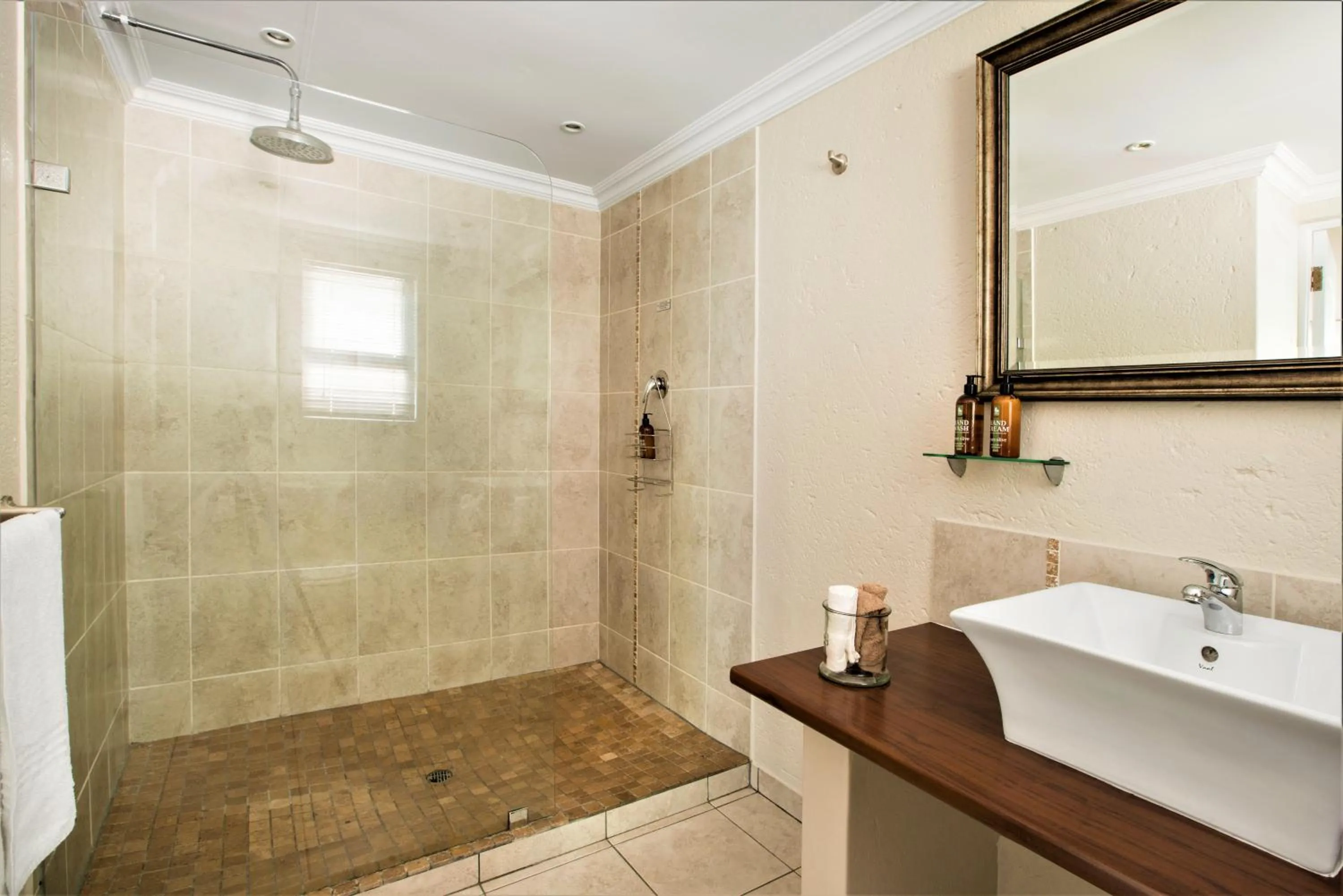 Shower in Sandton Slippers