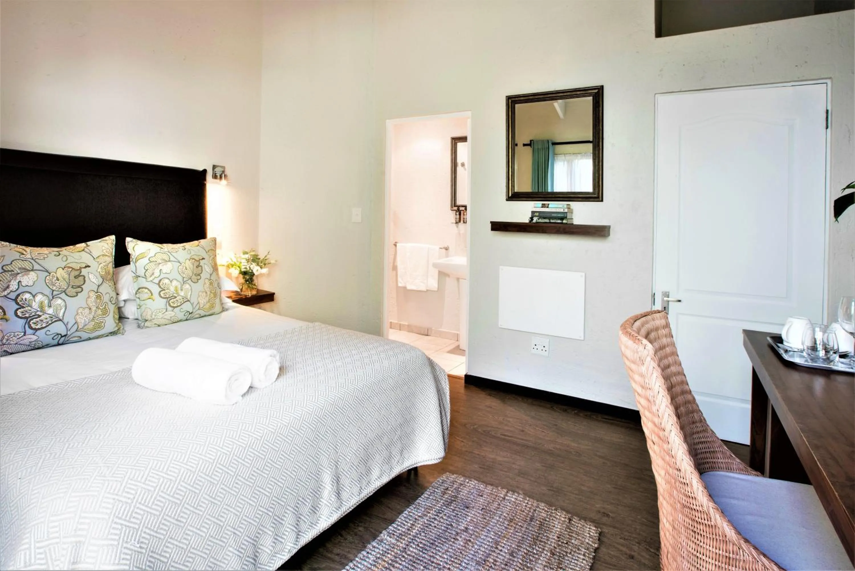 Bed in Sandton Slippers