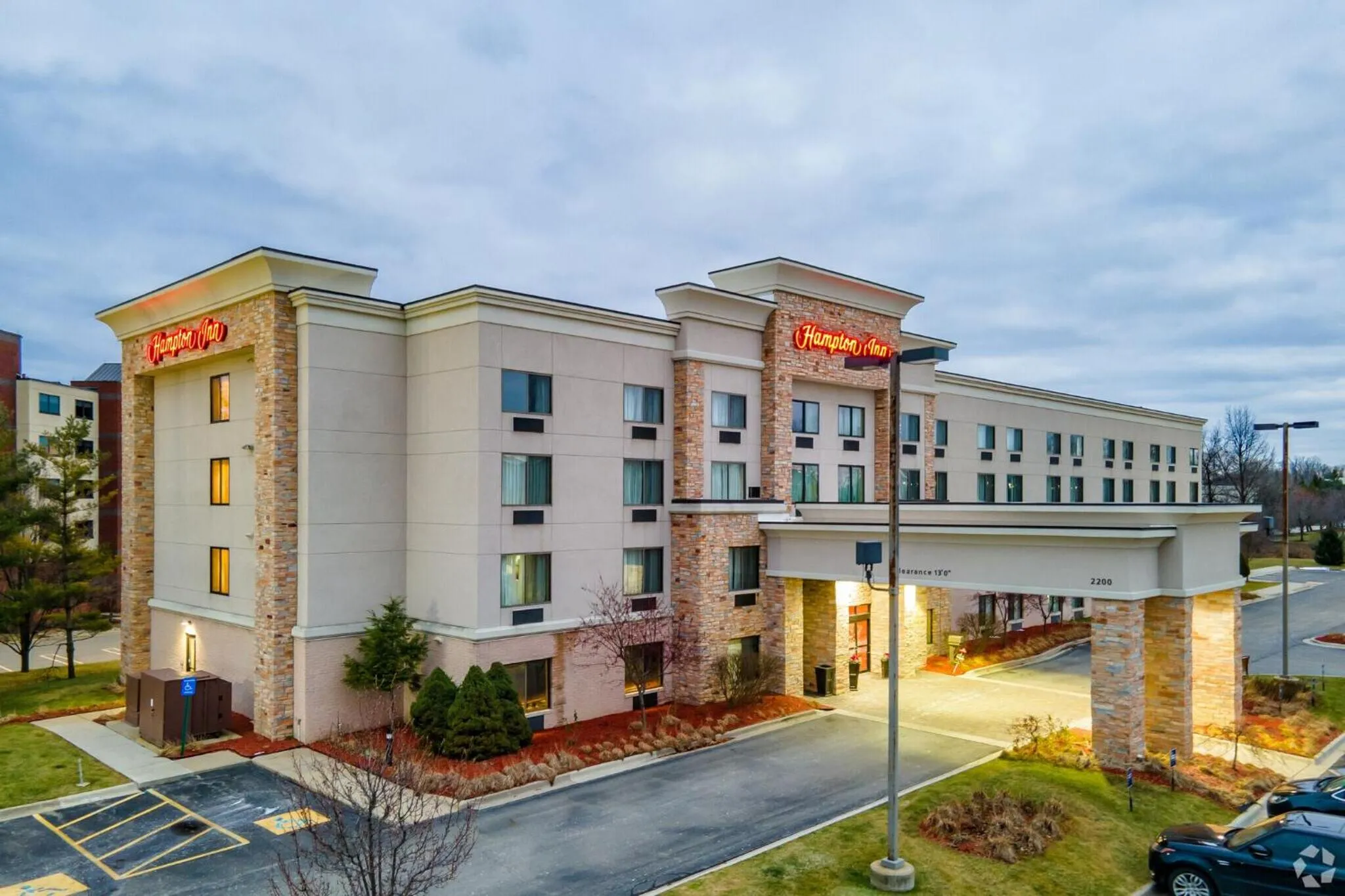 Property building in Hampton Inn Detroit/Auburn Hills South