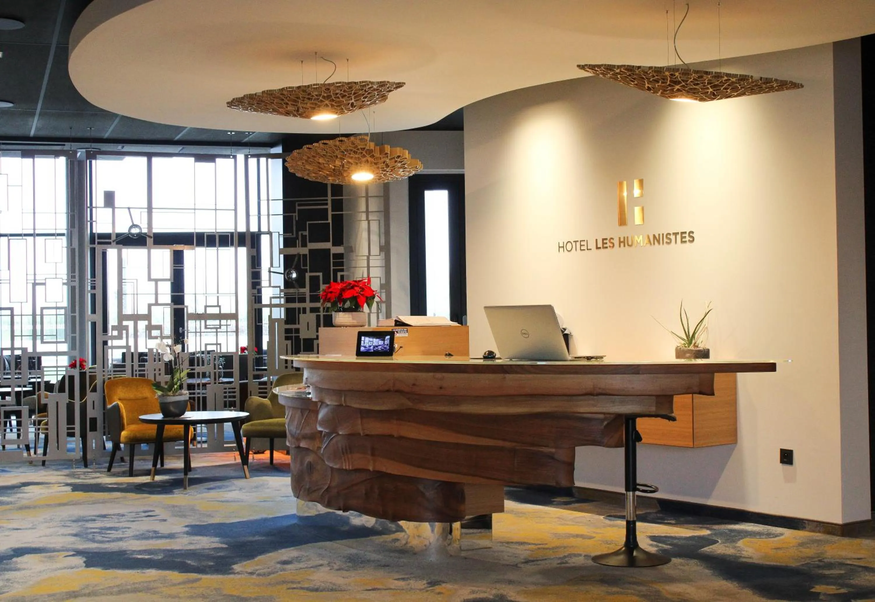 Lobby or reception in Best Western Plus Hotel & Restaurant Les Humanistes Colmar Nord