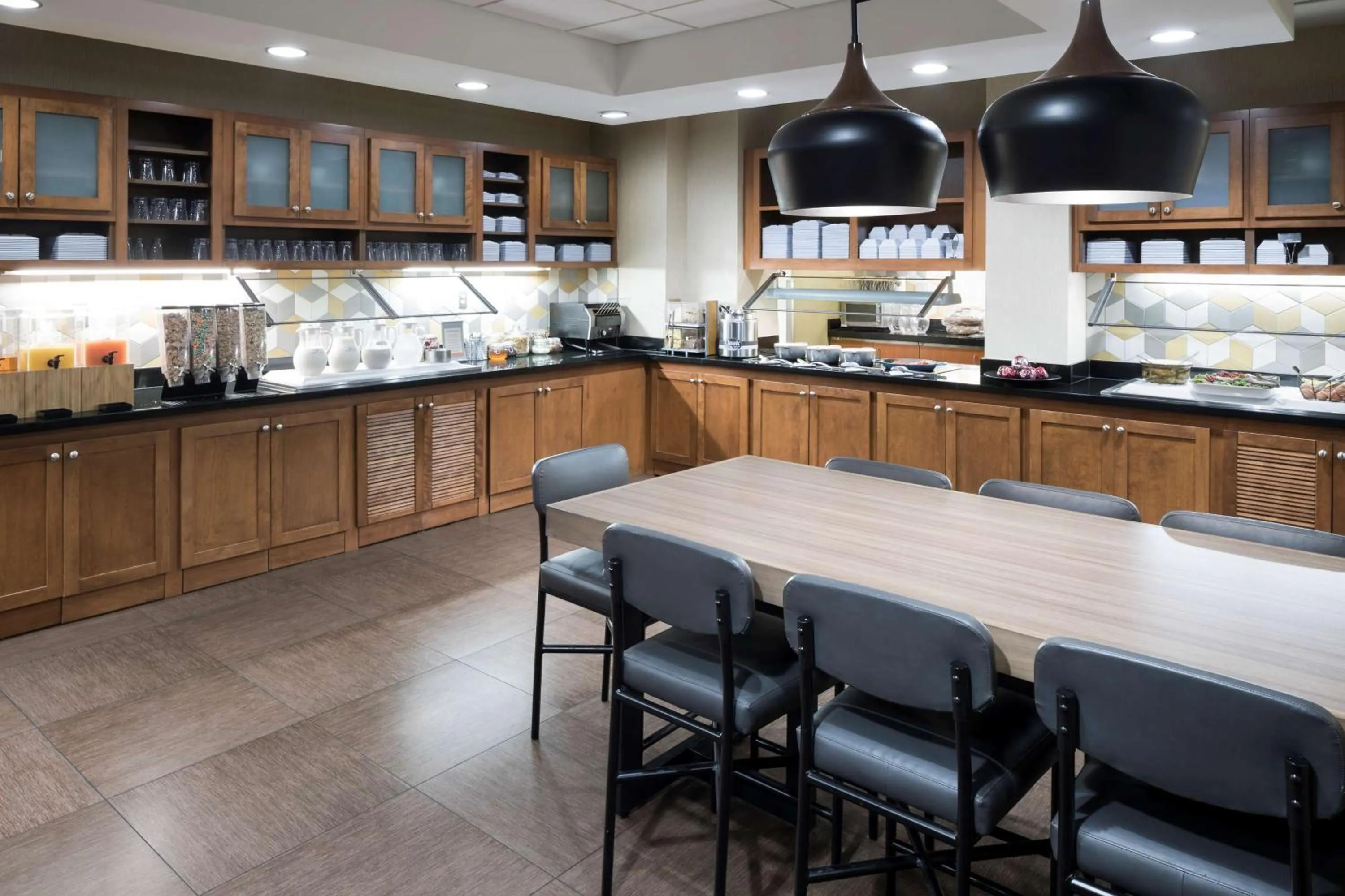 Restaurant/places to eat in Hyatt Place Jacksonville Airport