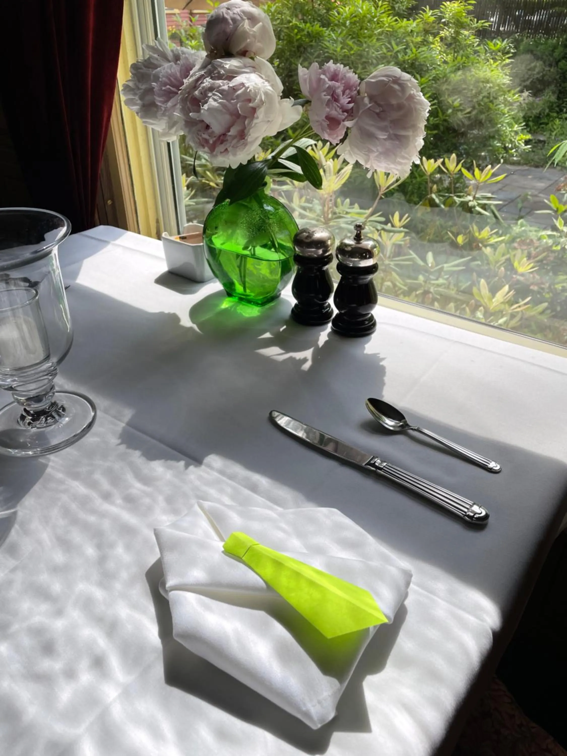 Dining area in The Village Inn of Woodstock