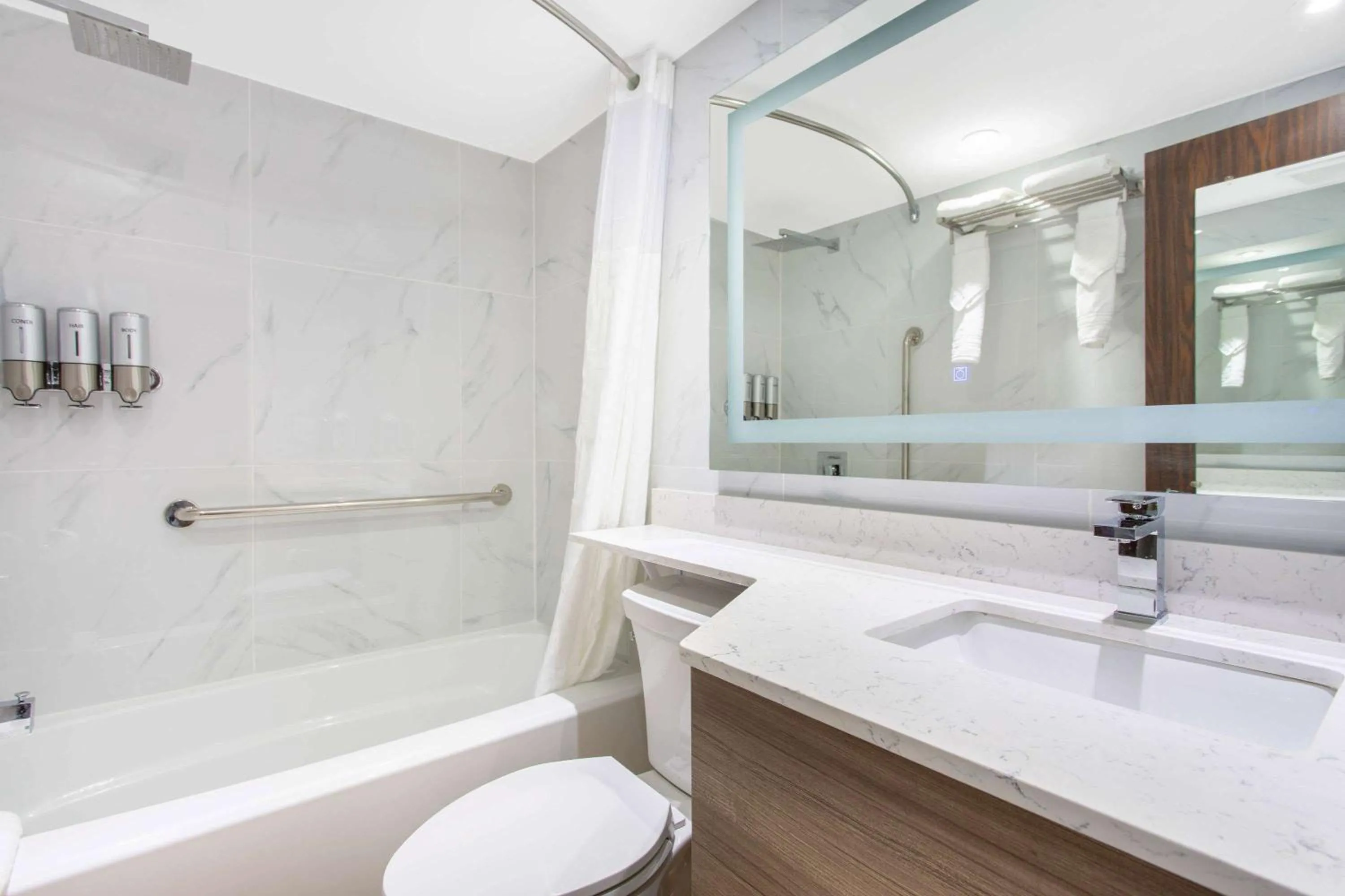 Bathroom in Howard Johnson by Wyndham Harrisburg