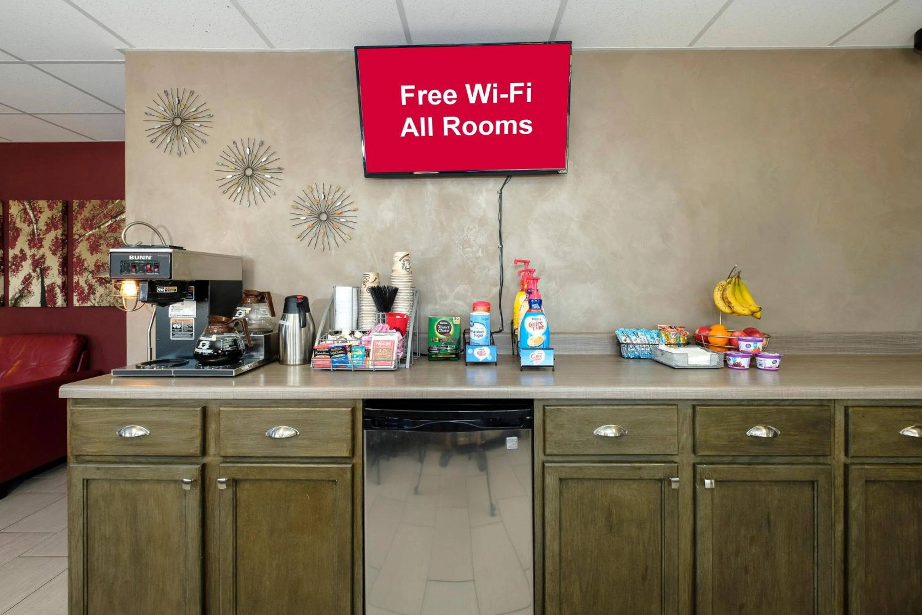 Coffee/tea facilities in Red Roof Inn Vermillion - U of South Dakota