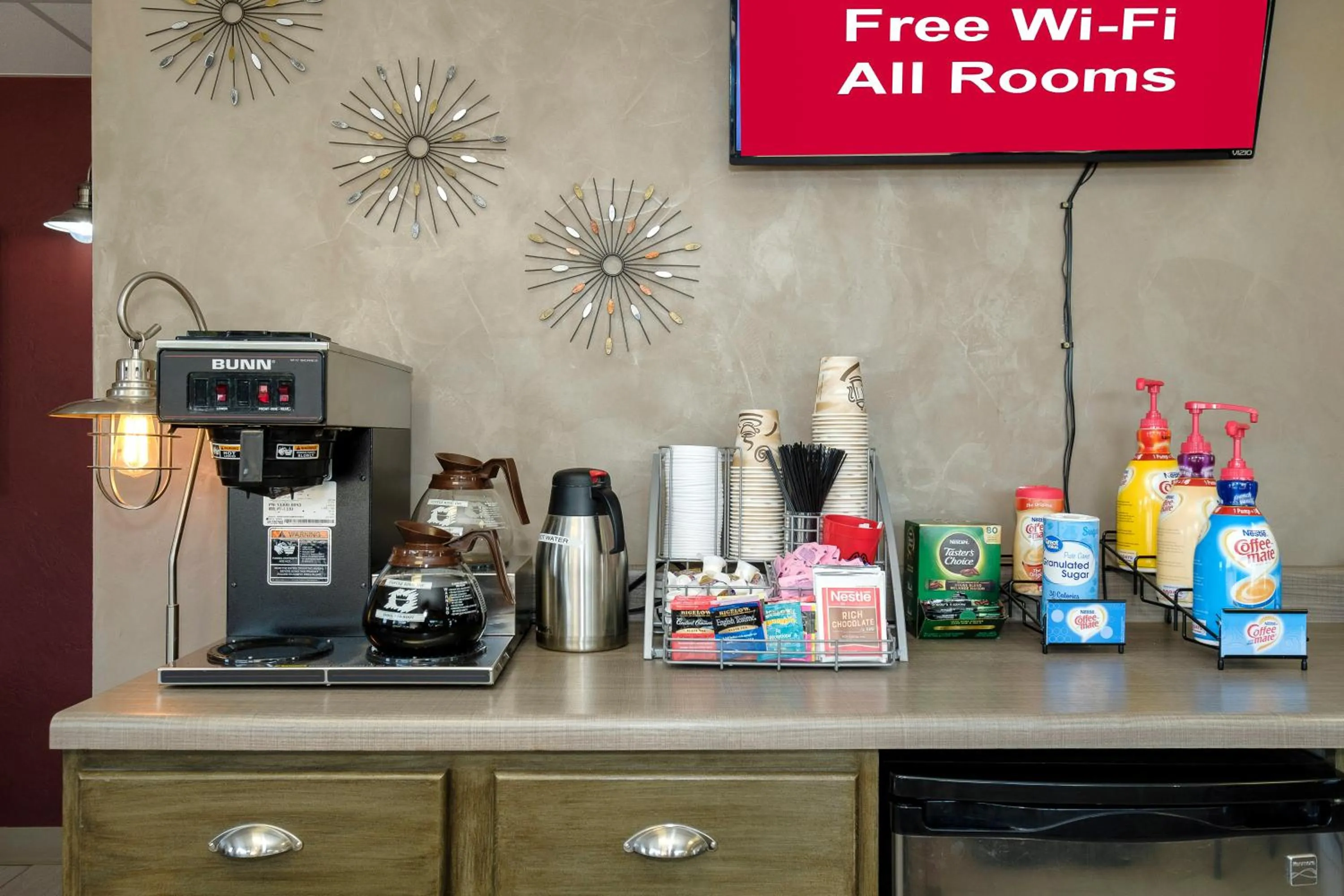 Coffee/tea facilities in Red Roof Inn Vermillion - U of South Dakota