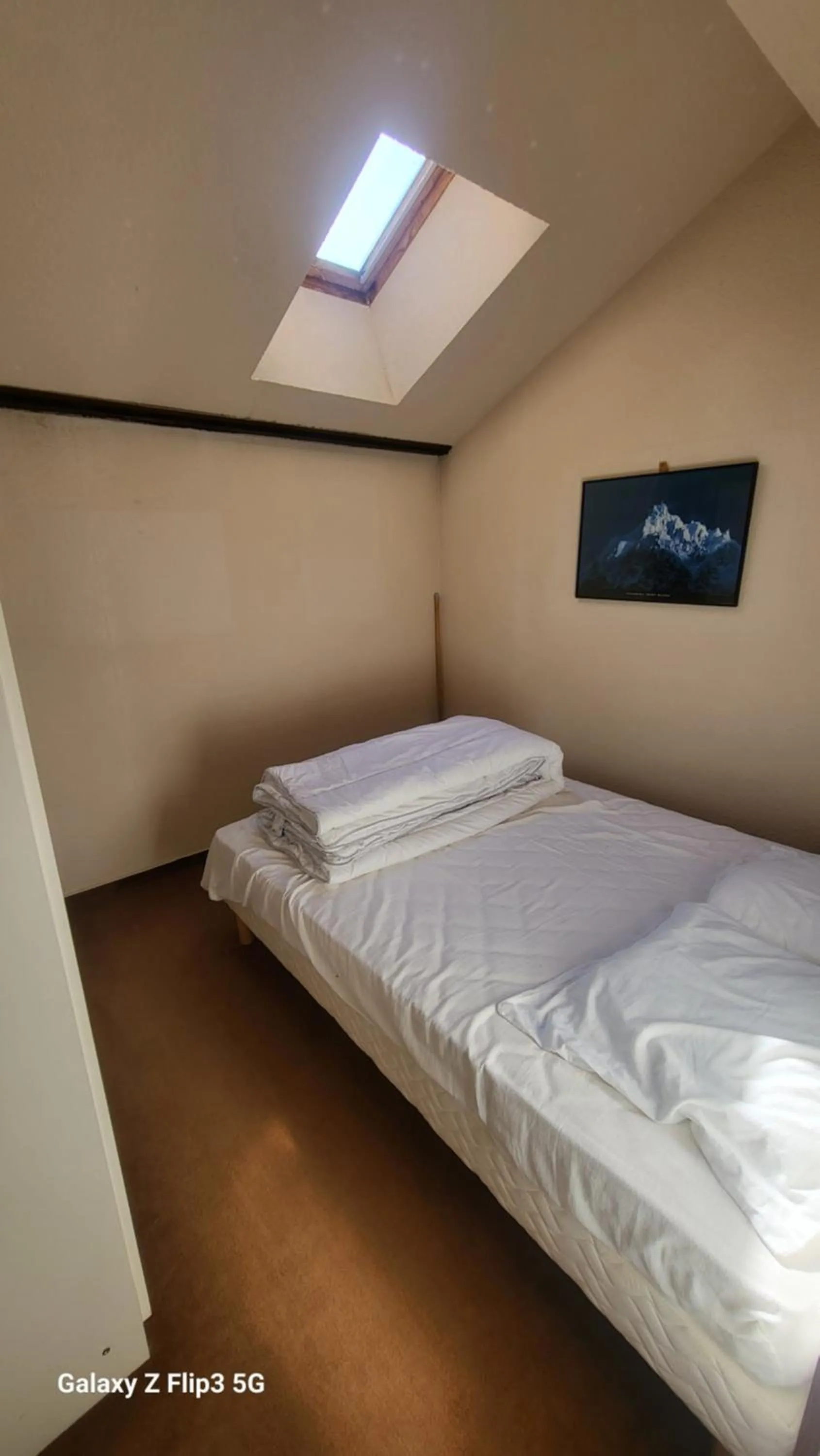 Bed in Ski Sun 3315