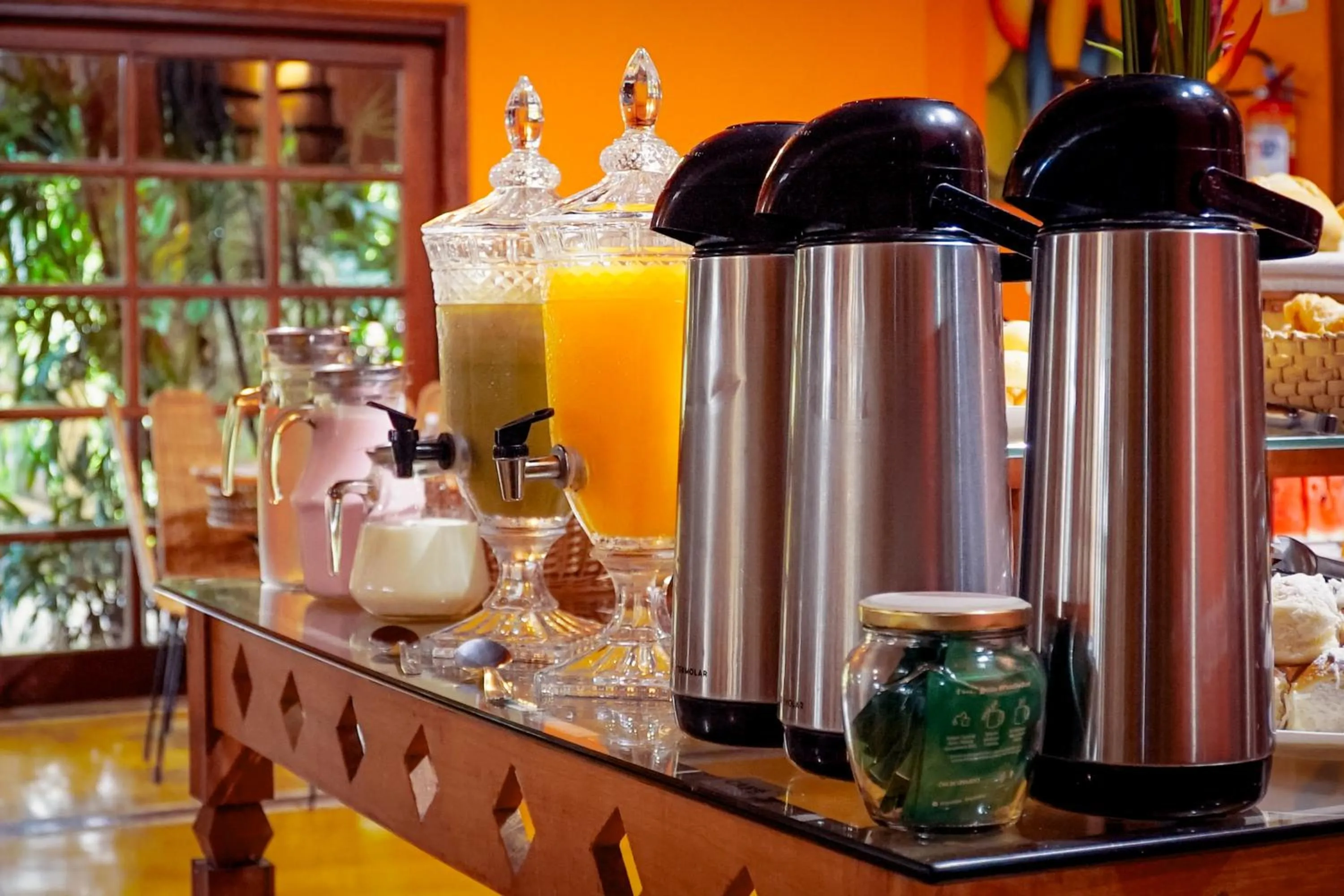 Food and drinks in VELINN Pousada Catamarã Brasil