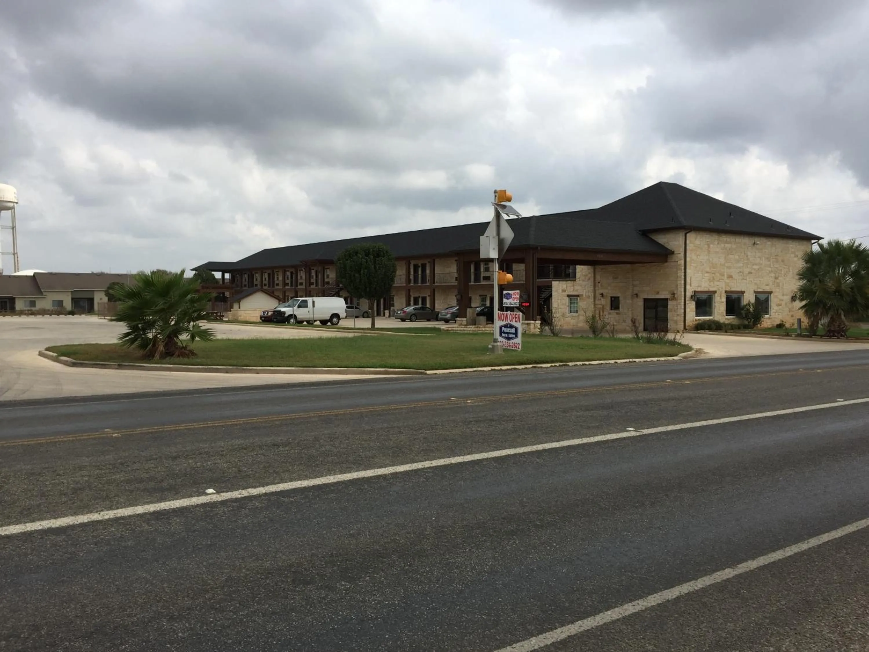 Property building in Pearsall Inn and Suites