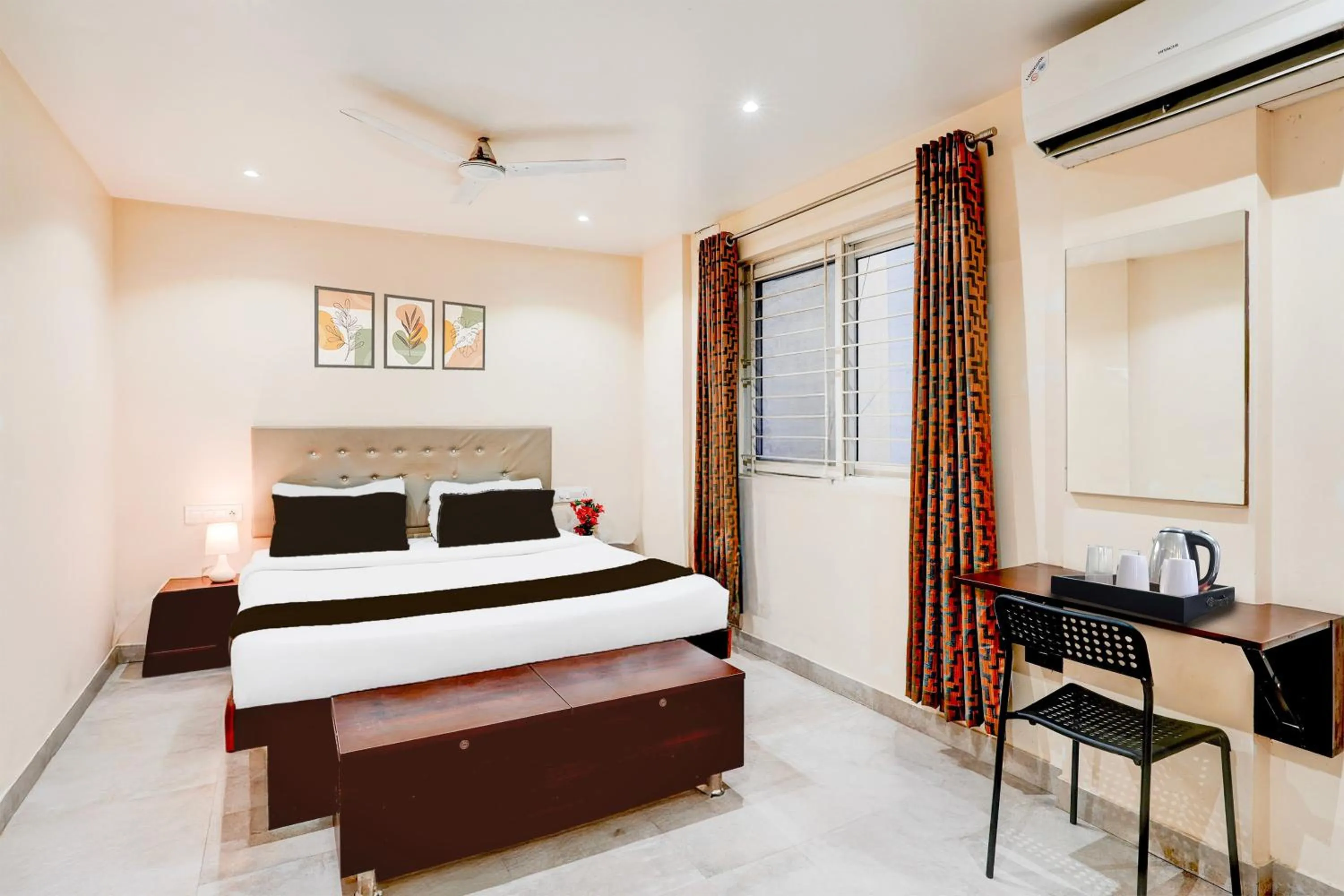 Bedroom, Bed in Super Hotel O Koramangala Near Sony Signal