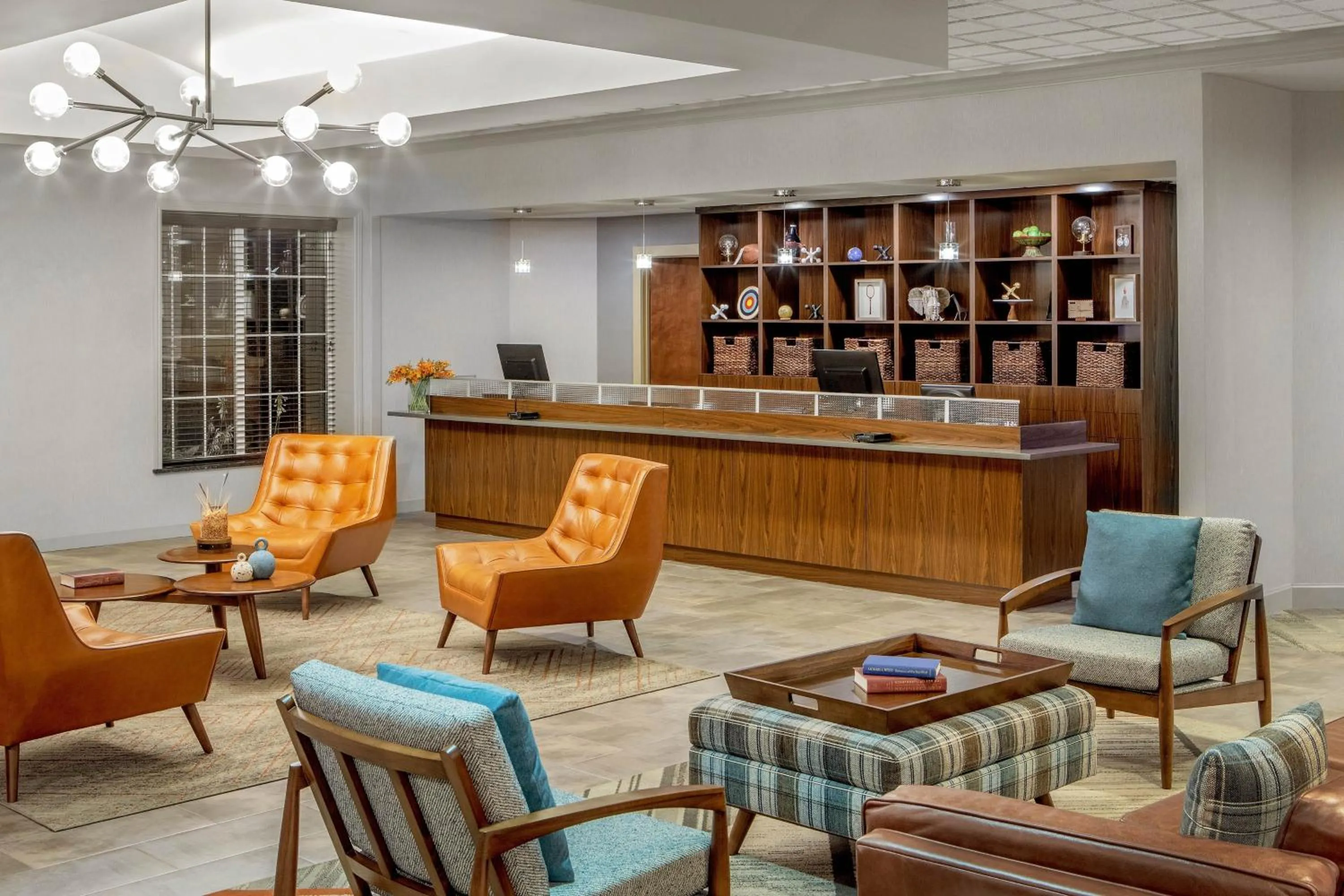 Lobby or reception in Four Points by Sheraton Kalamazoo