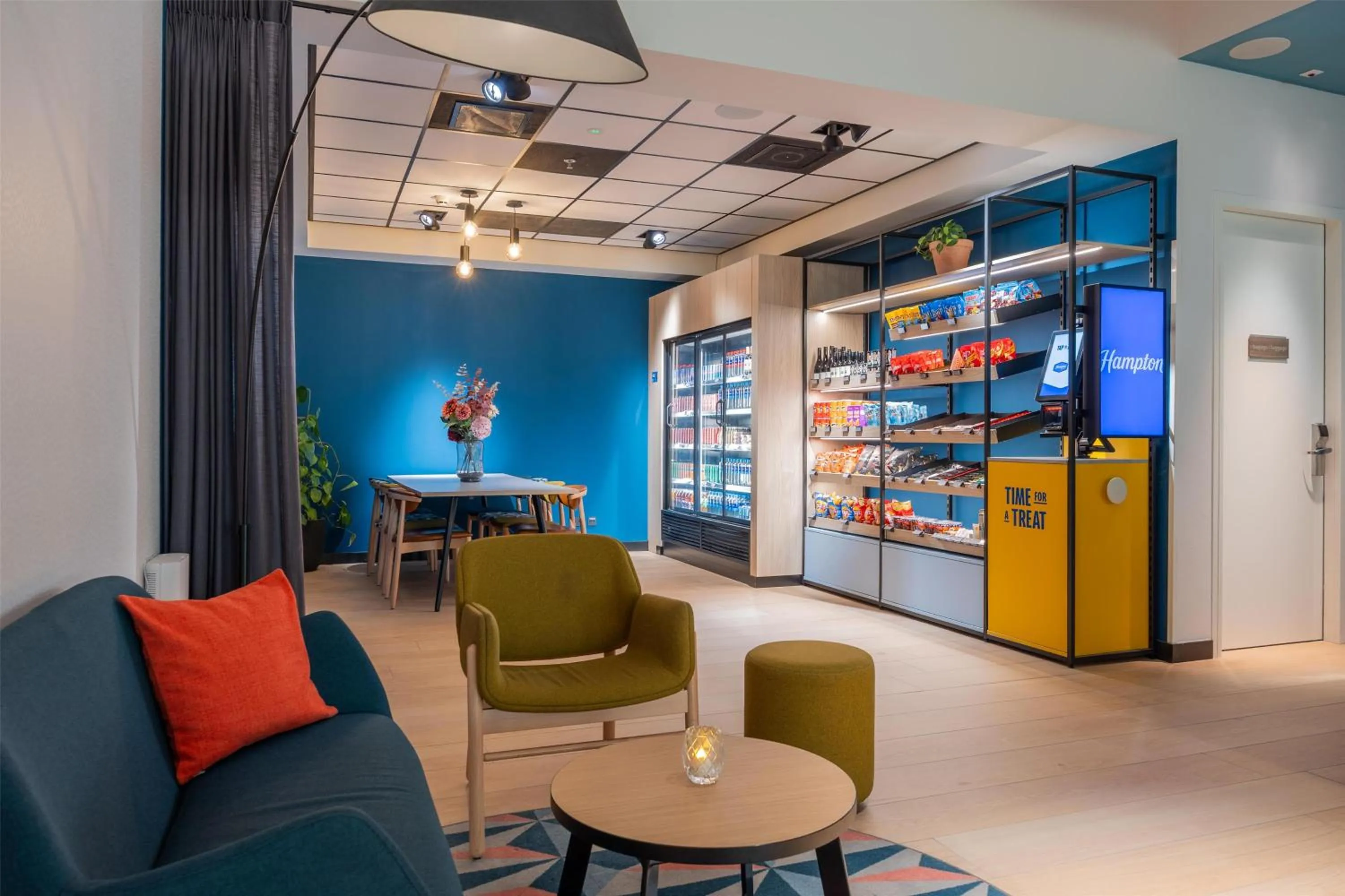 Lobby or reception in Hampton By Hilton Utrecht Centraal Station