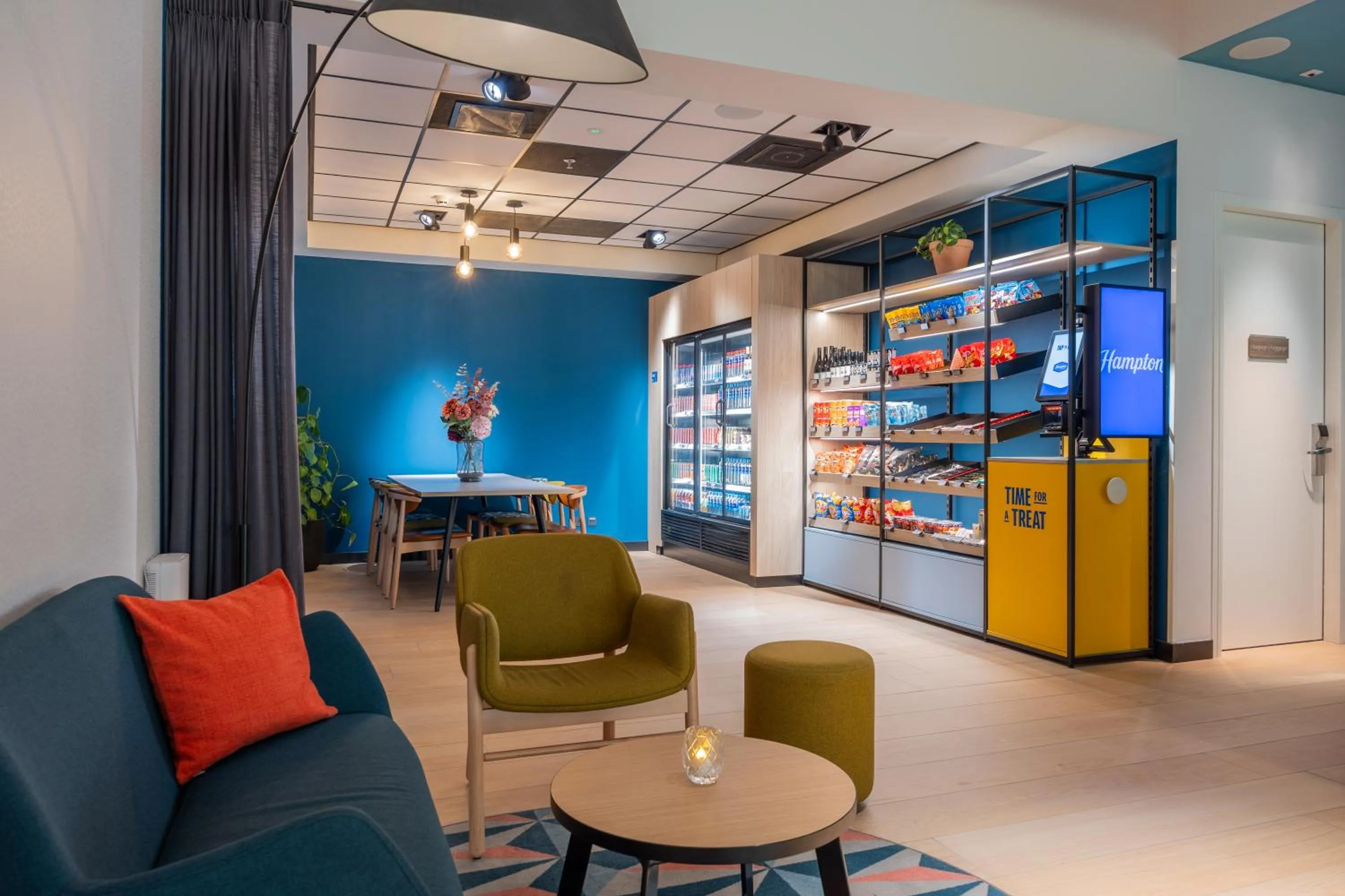 Supermarket/grocery shop in Hampton By Hilton Utrecht Centraal Station