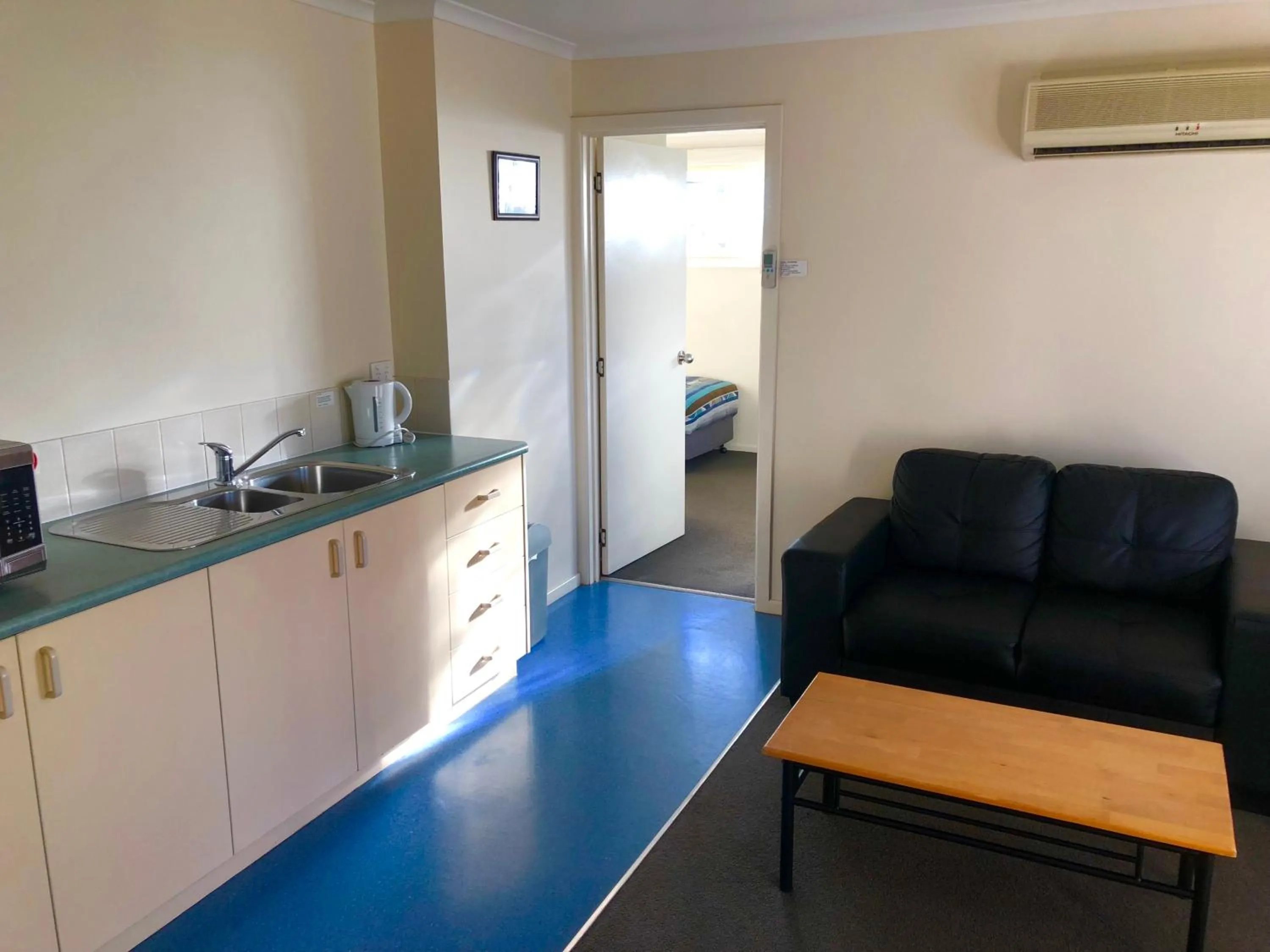 Coffee/tea facilities in Sheffield Motor Inn