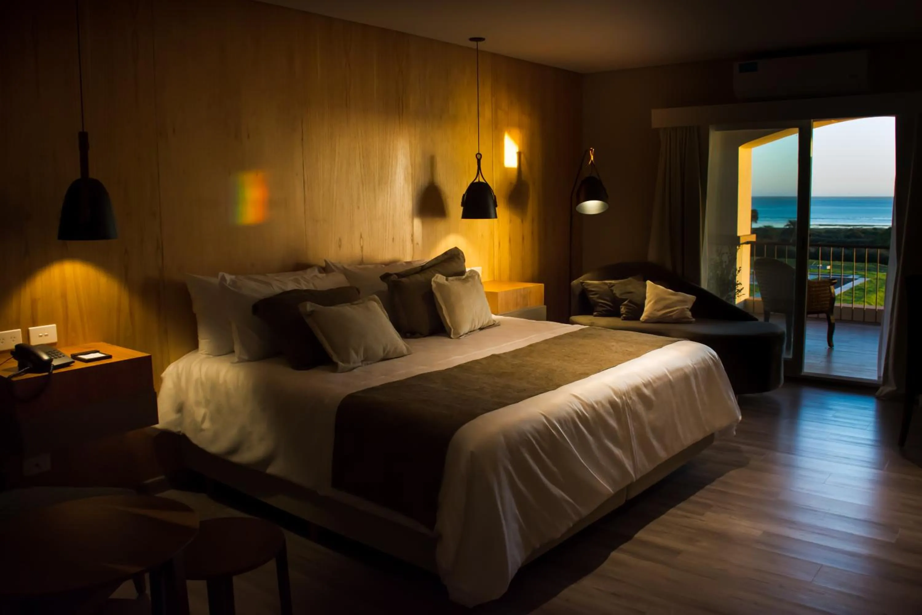 Bedroom, Bed in HOTEL TERMAS VICTORIA Wellness Spa