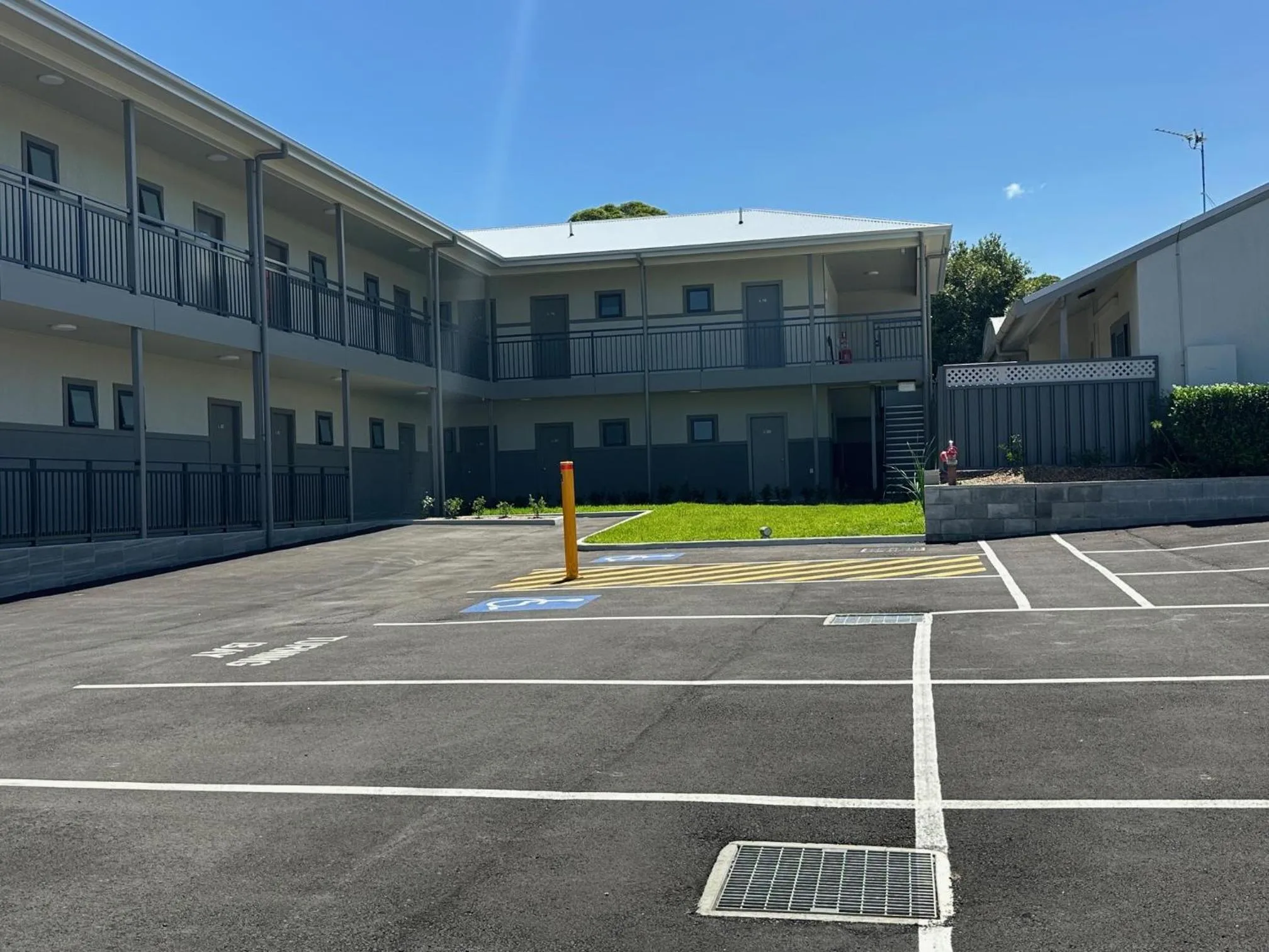 Parking in Travellers Motor Village