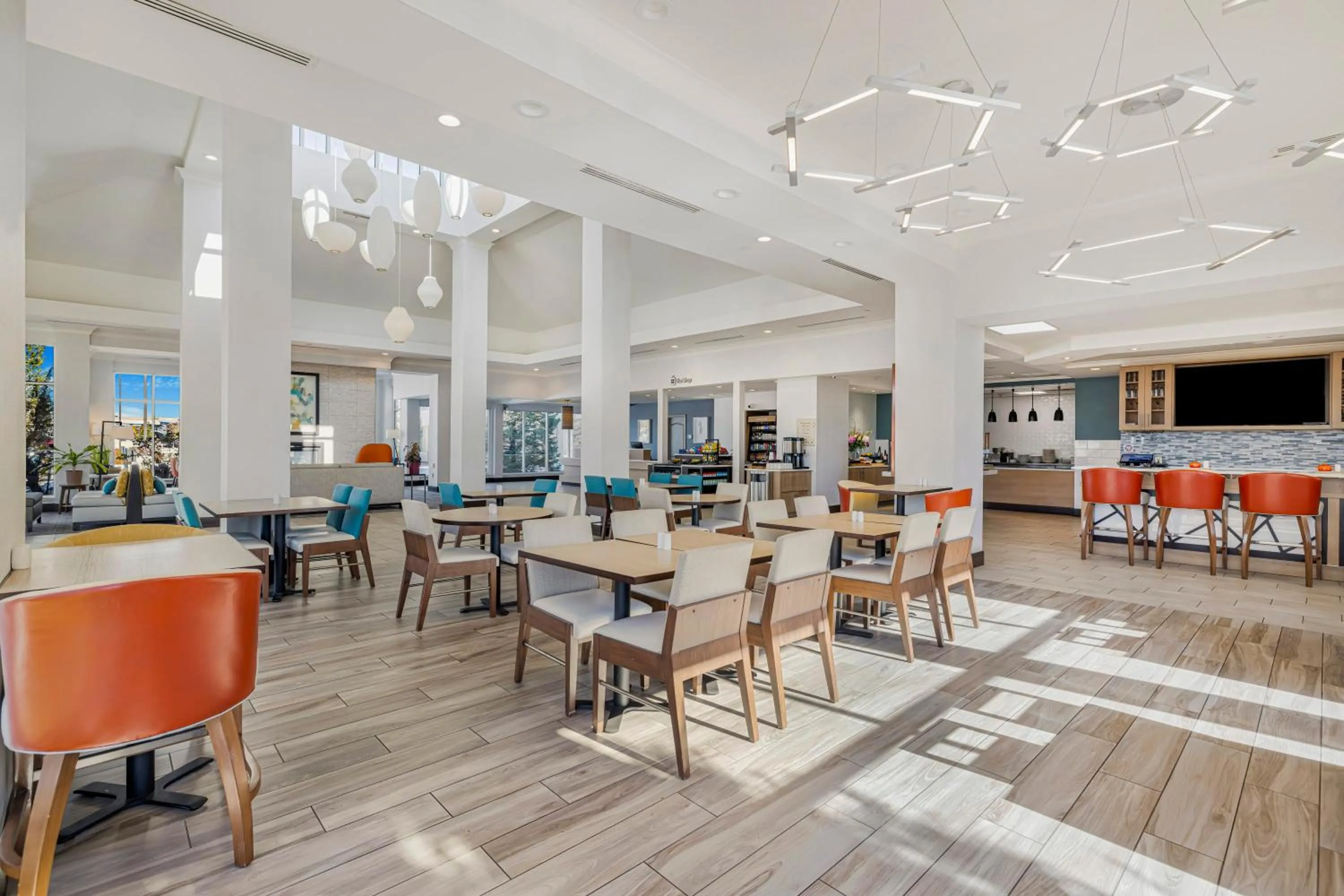 Restaurant/places to eat in Hilton Garden Inn Colorado Springs Airport