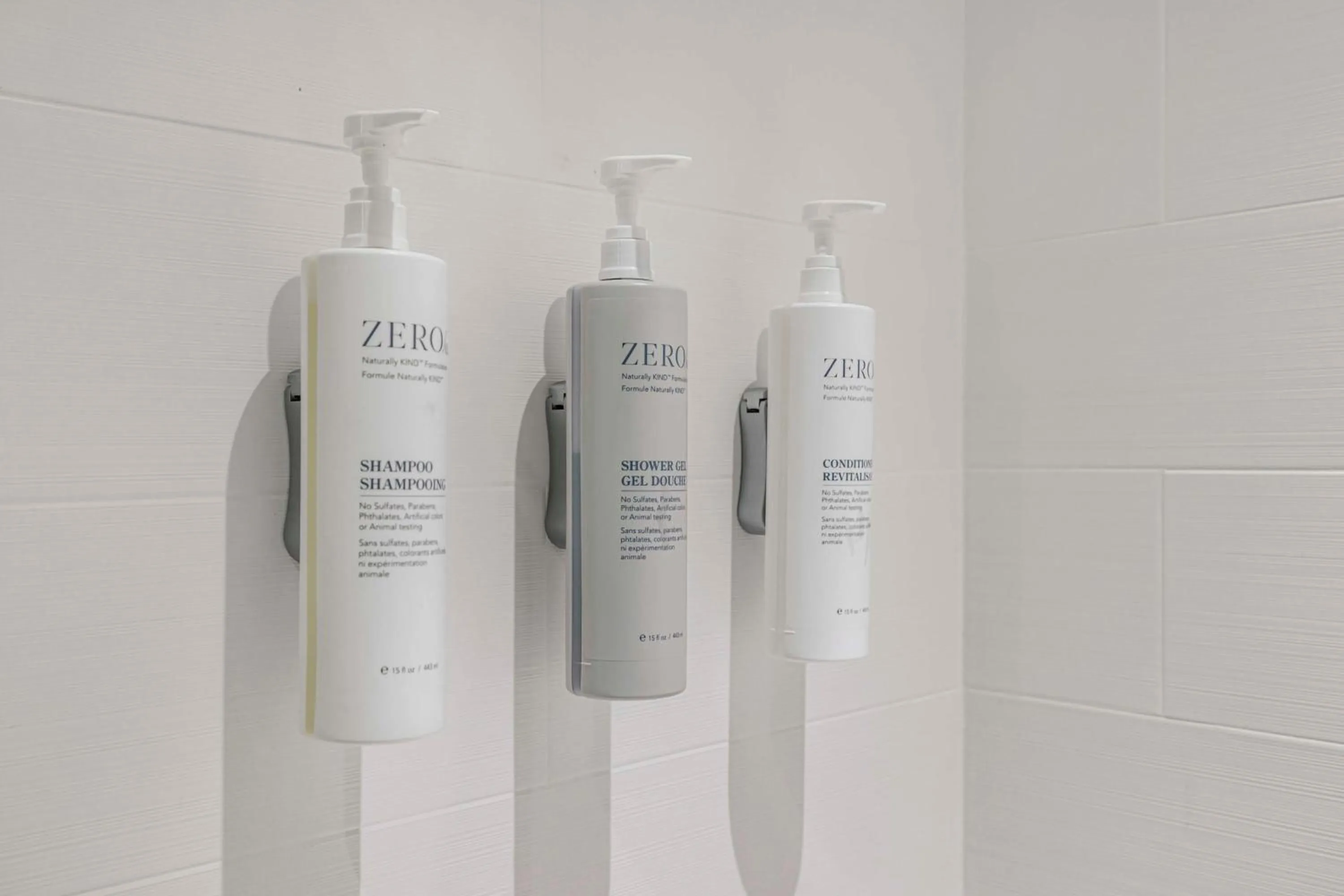 Bathroom in Hilton Garden Inn Colorado Springs Airport