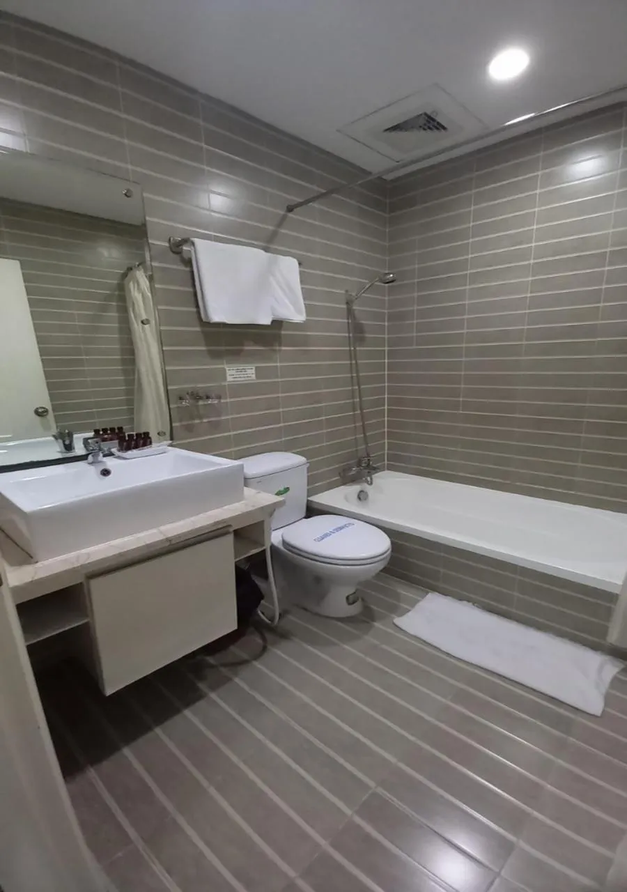 Toilet in Khai Hoan Apartment Hotel