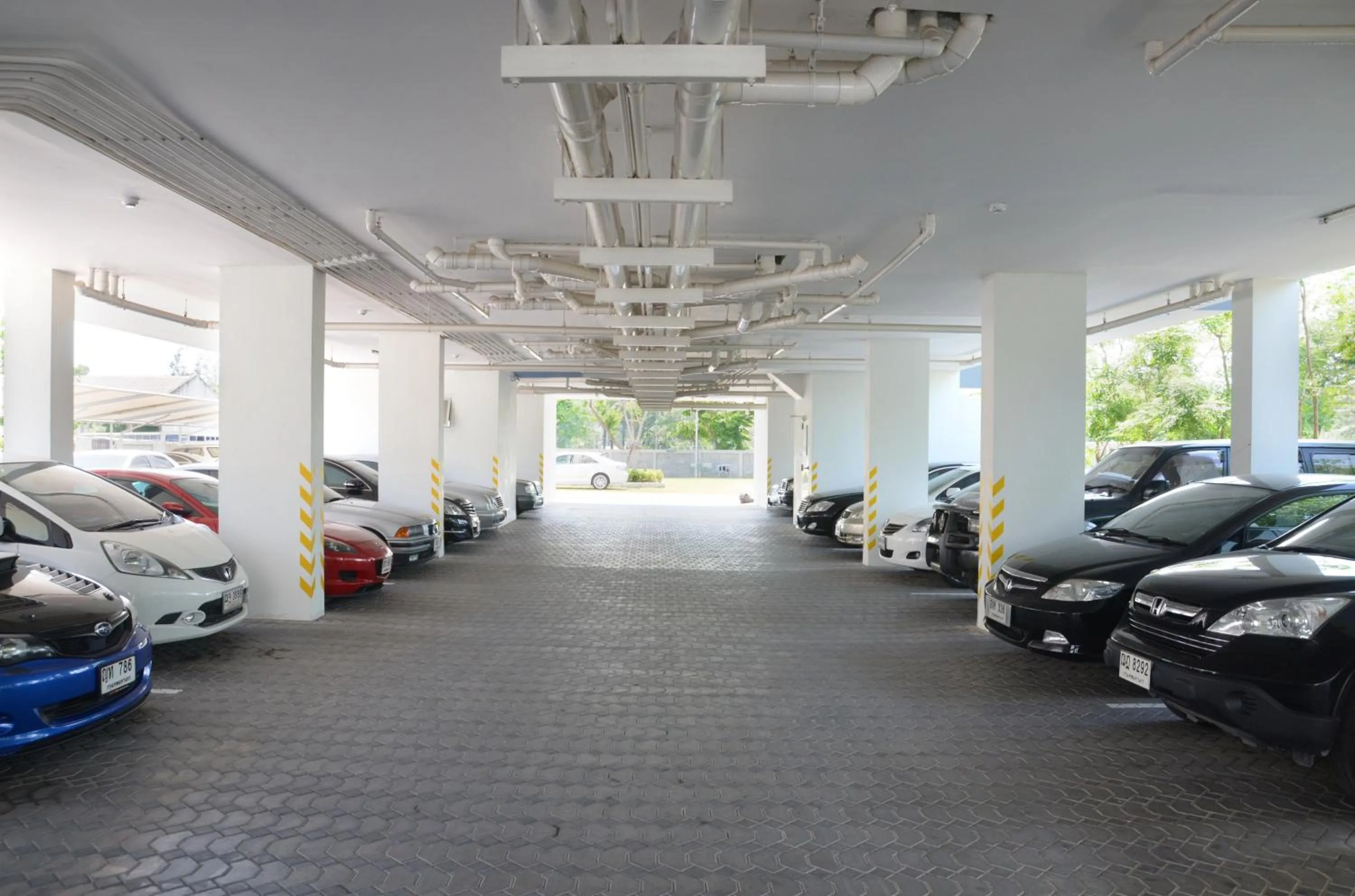 Area and facilities in The September Salaya