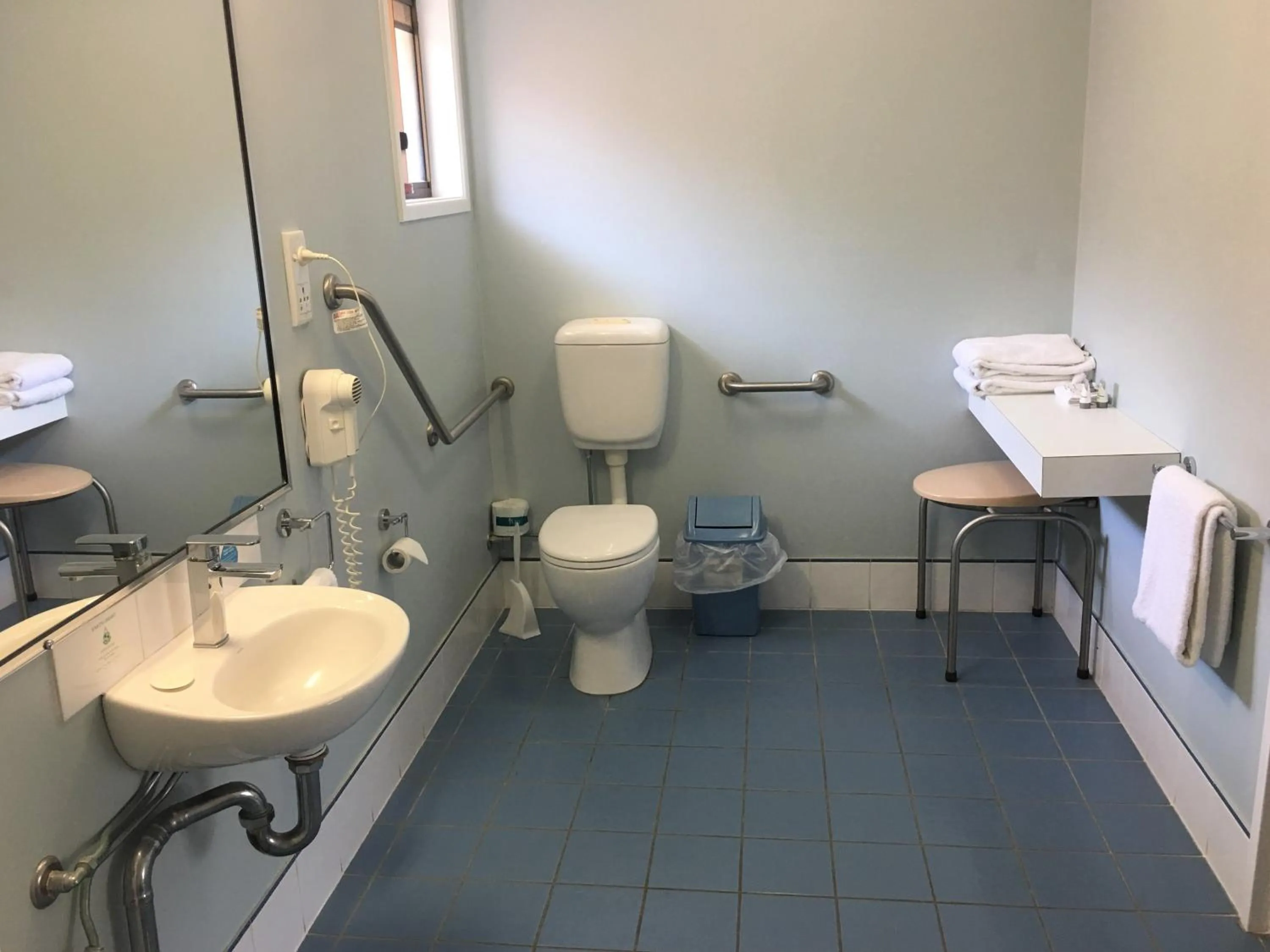 Toilet in Country Motel Ipswich