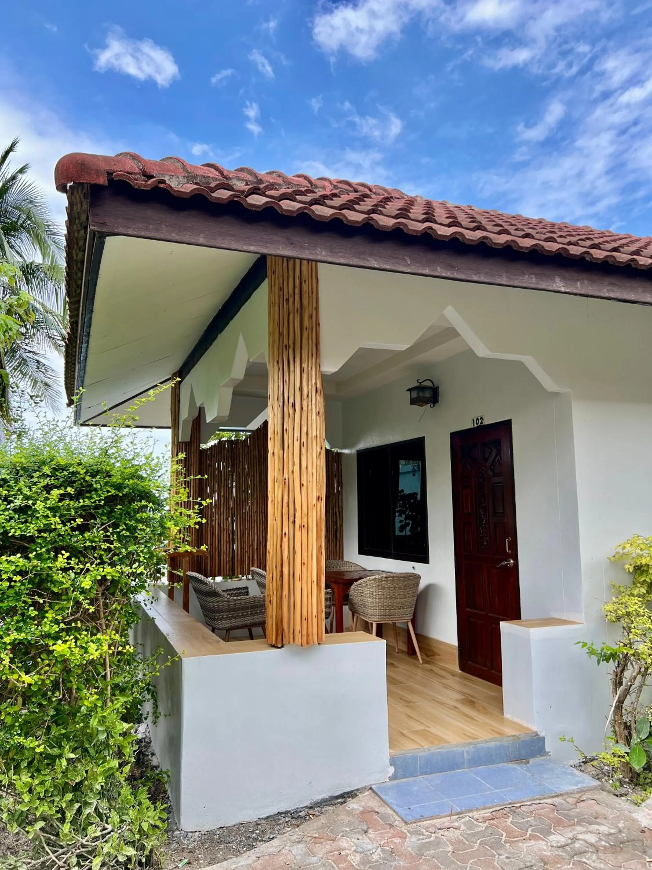 Garden view in Pen's Bungalow Koh Phangan