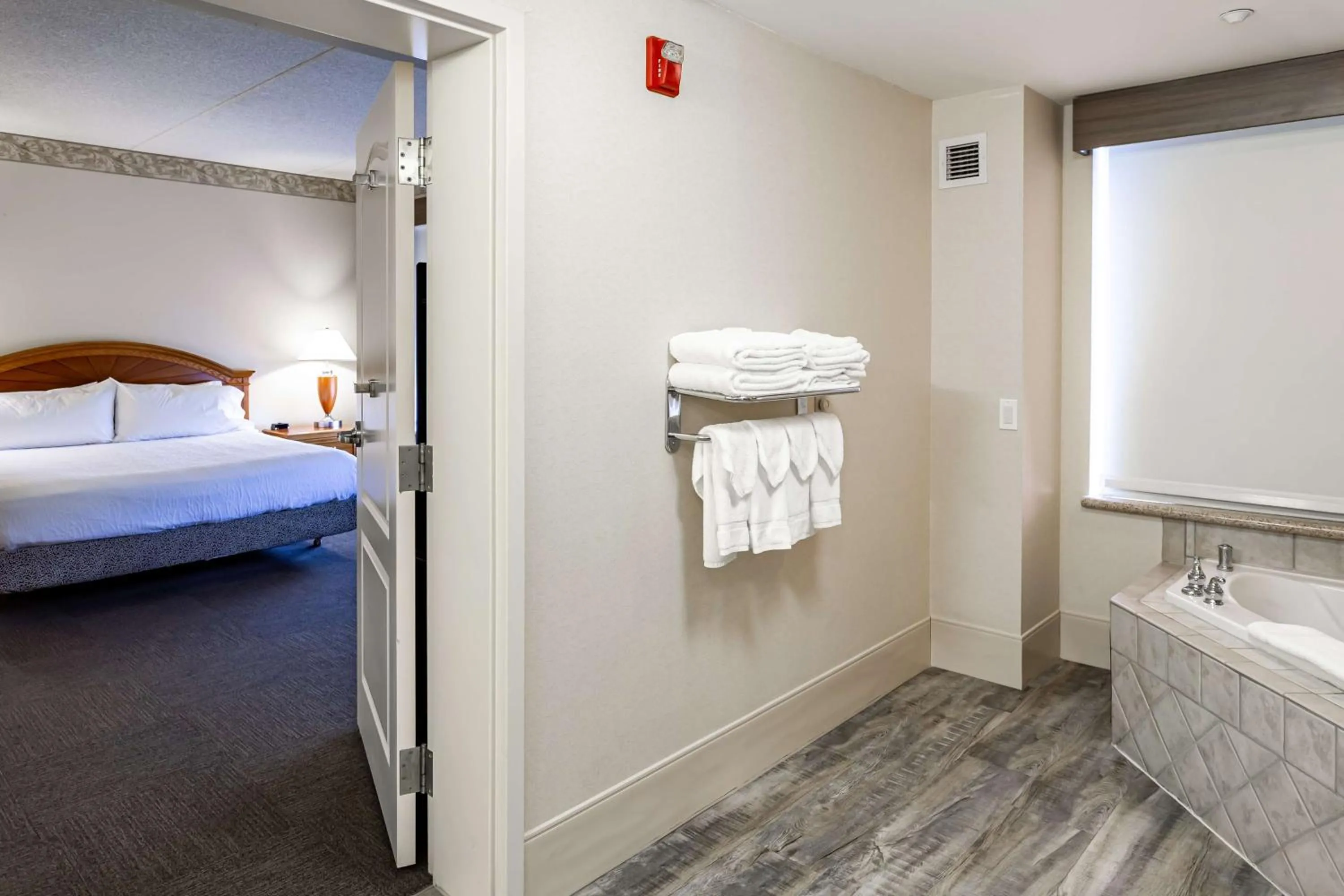 Bed in Hilton Garden Inn Wooster