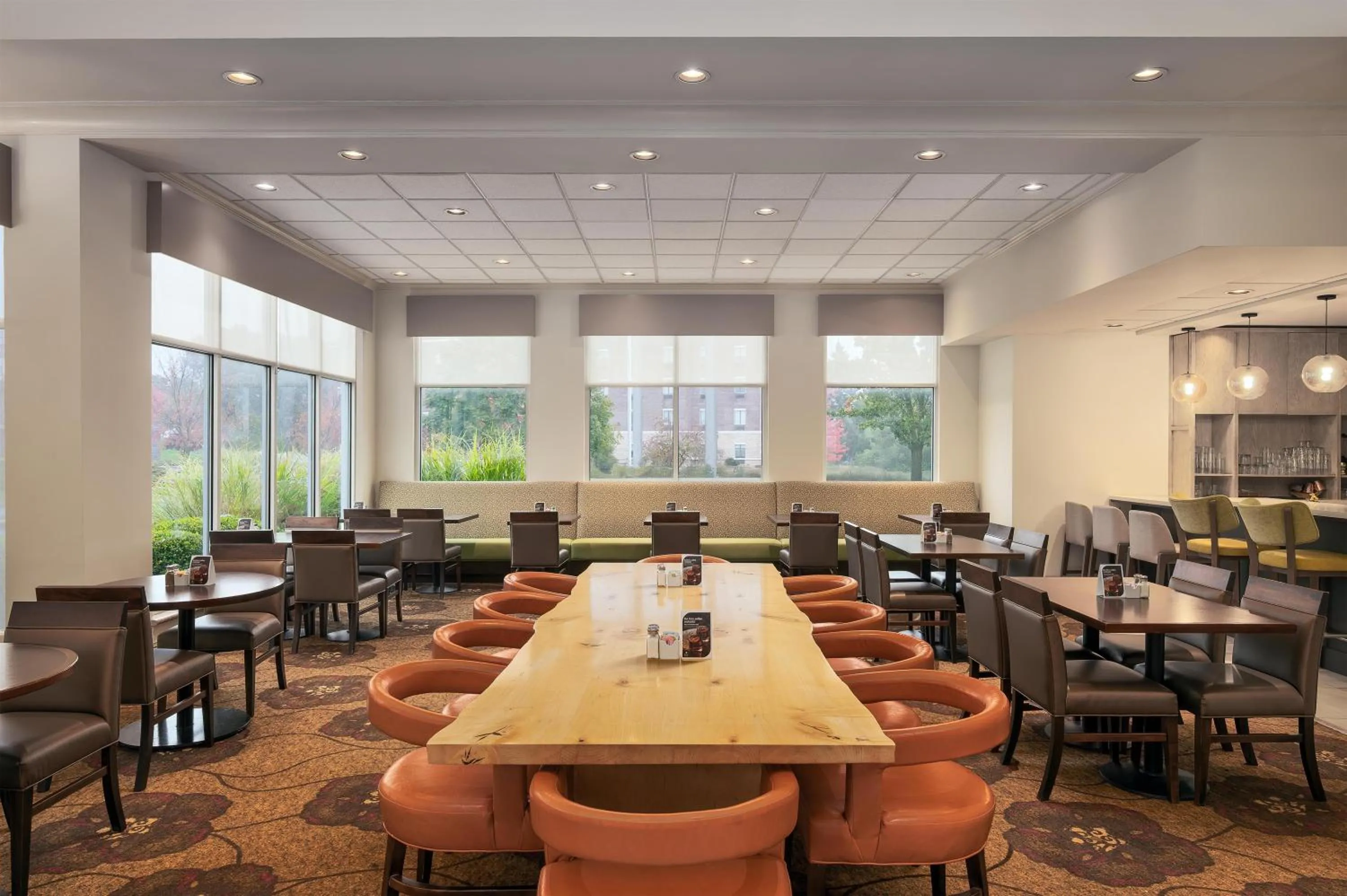 Restaurant/places to eat in Hilton Garden Inn Wooster