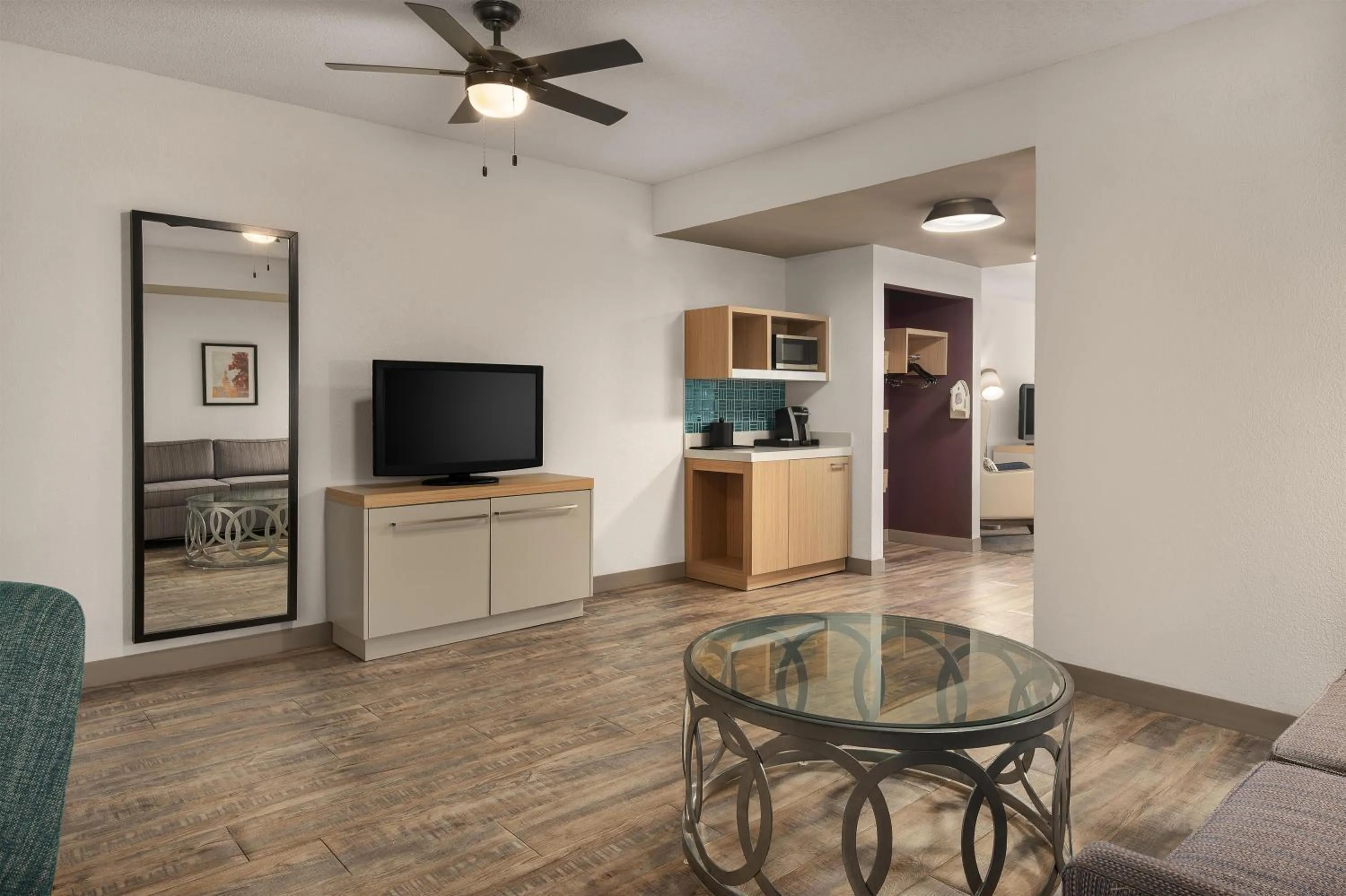 Living room in Hilton Garden Inn Wooster