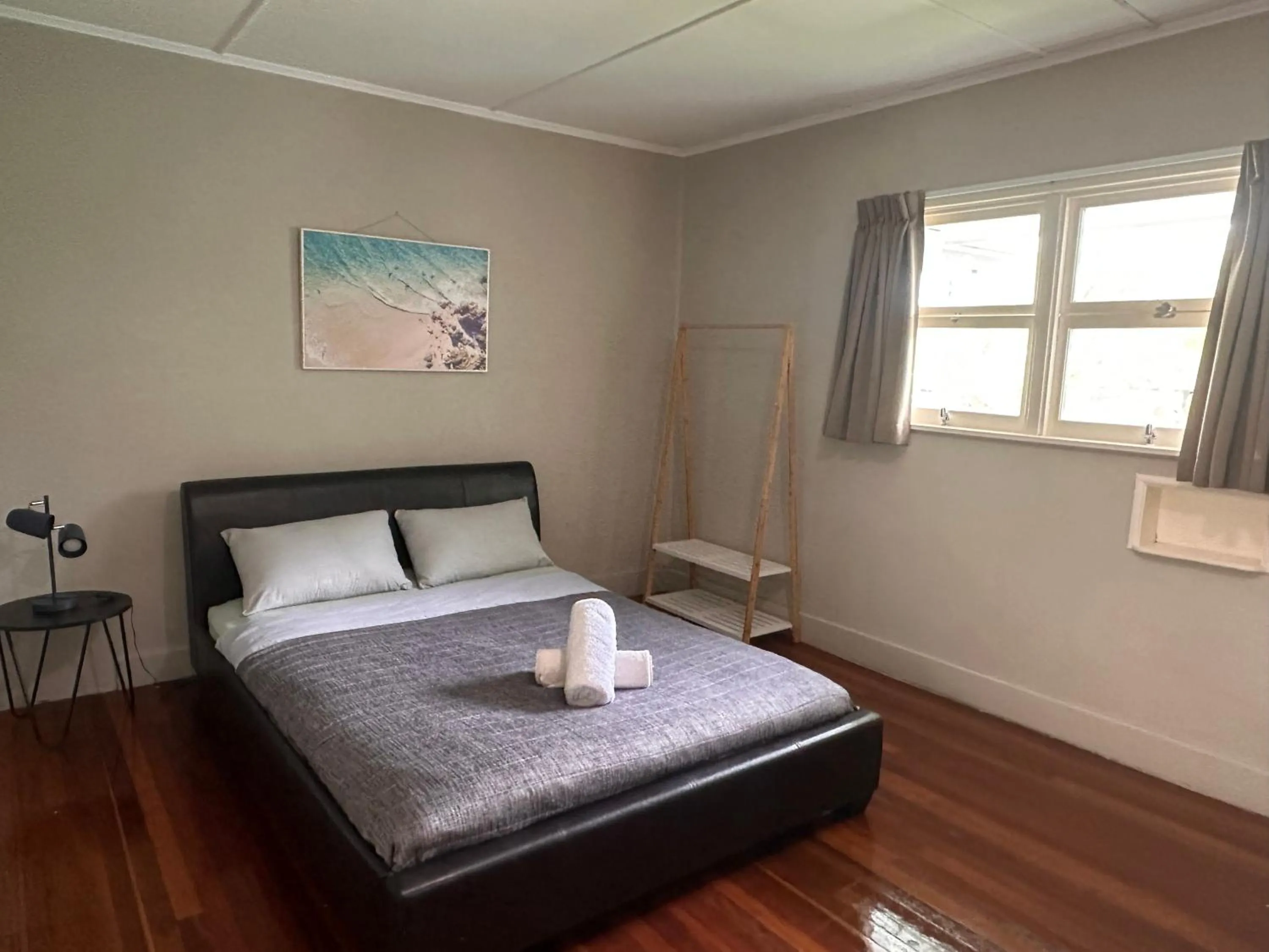 Bedroom, Bed in Backpackers In Paradise 18-35 Hostel