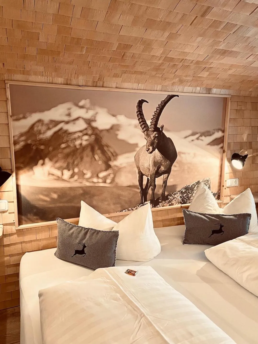 Bed in Pension Kreuzeck - Dein Glücksplatz am Lech