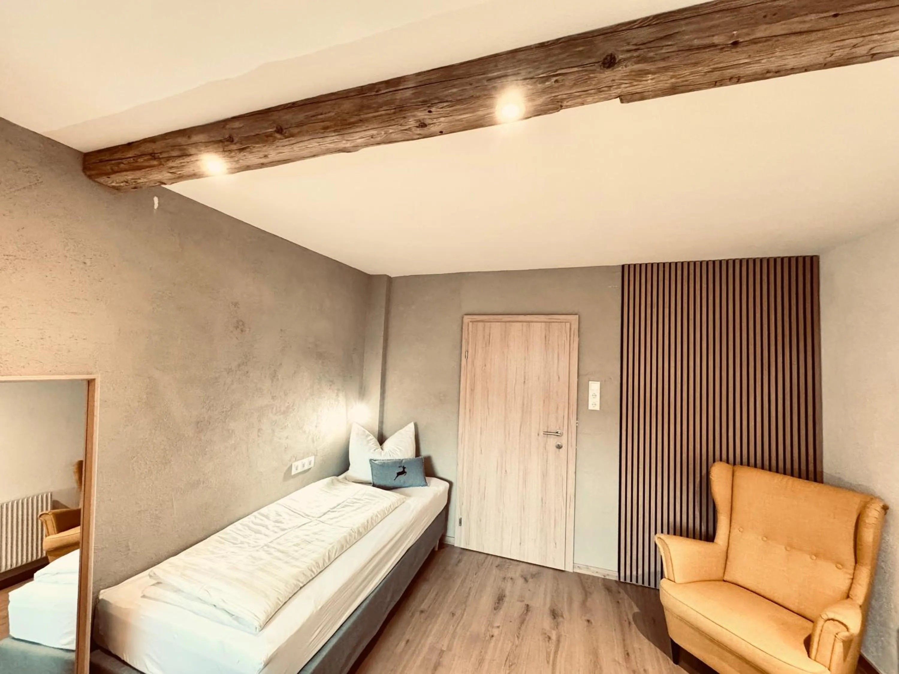 Bed in Pension Kreuzeck - Dein Glücksplatz am Lech