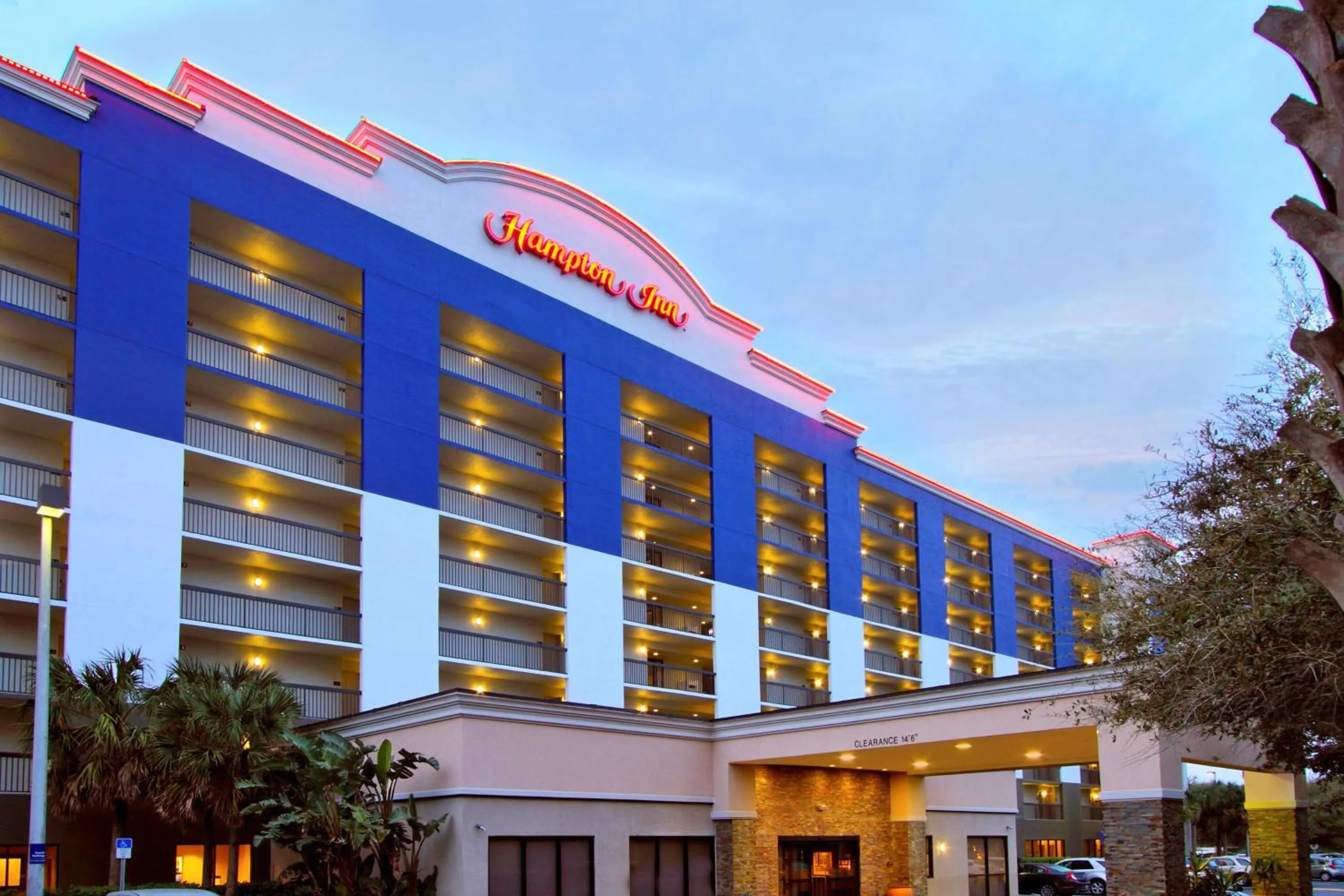 Property building in Hampton Inn Cocoa Beach