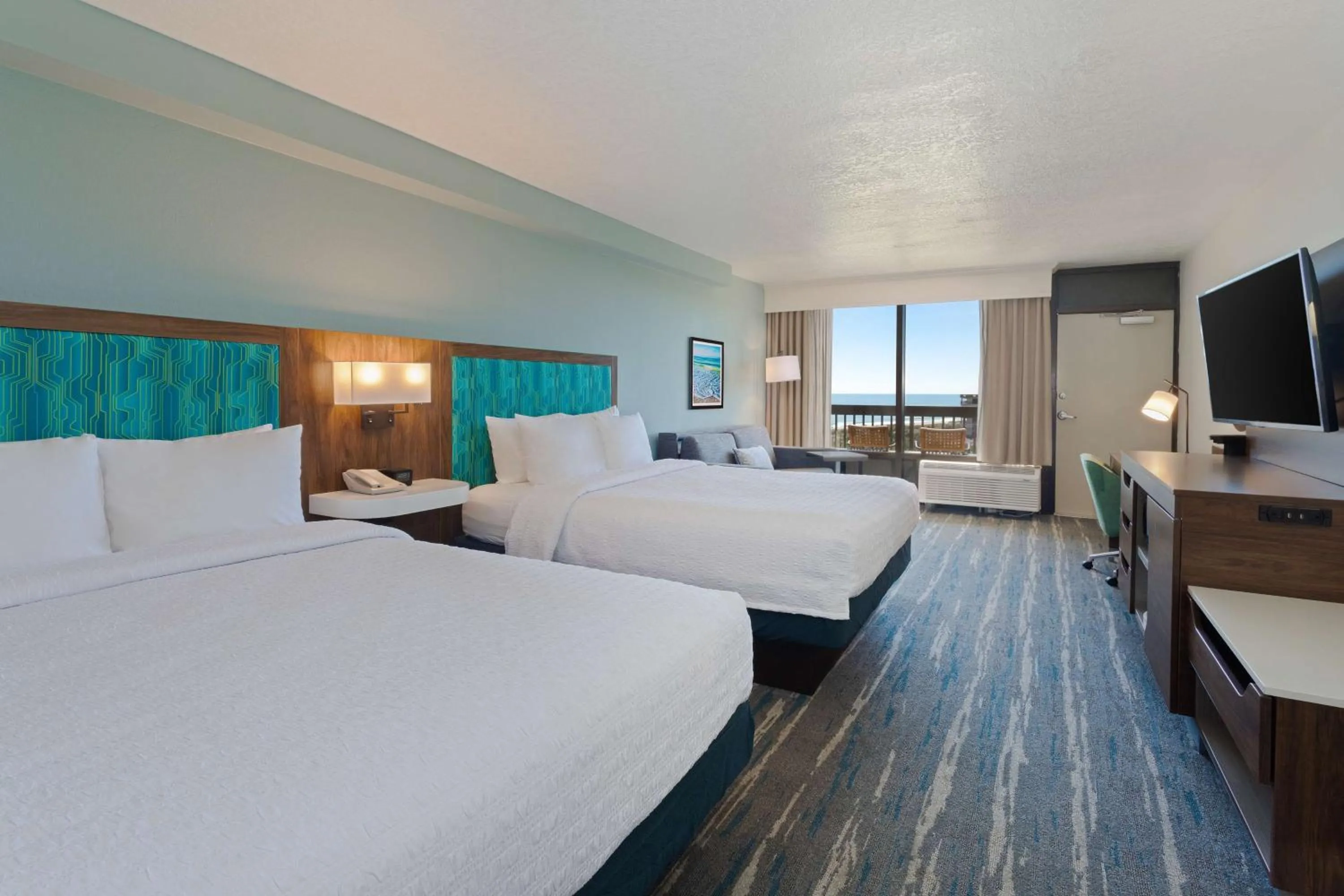 View (from property/room), Bed in Hampton Inn Cocoa Beach