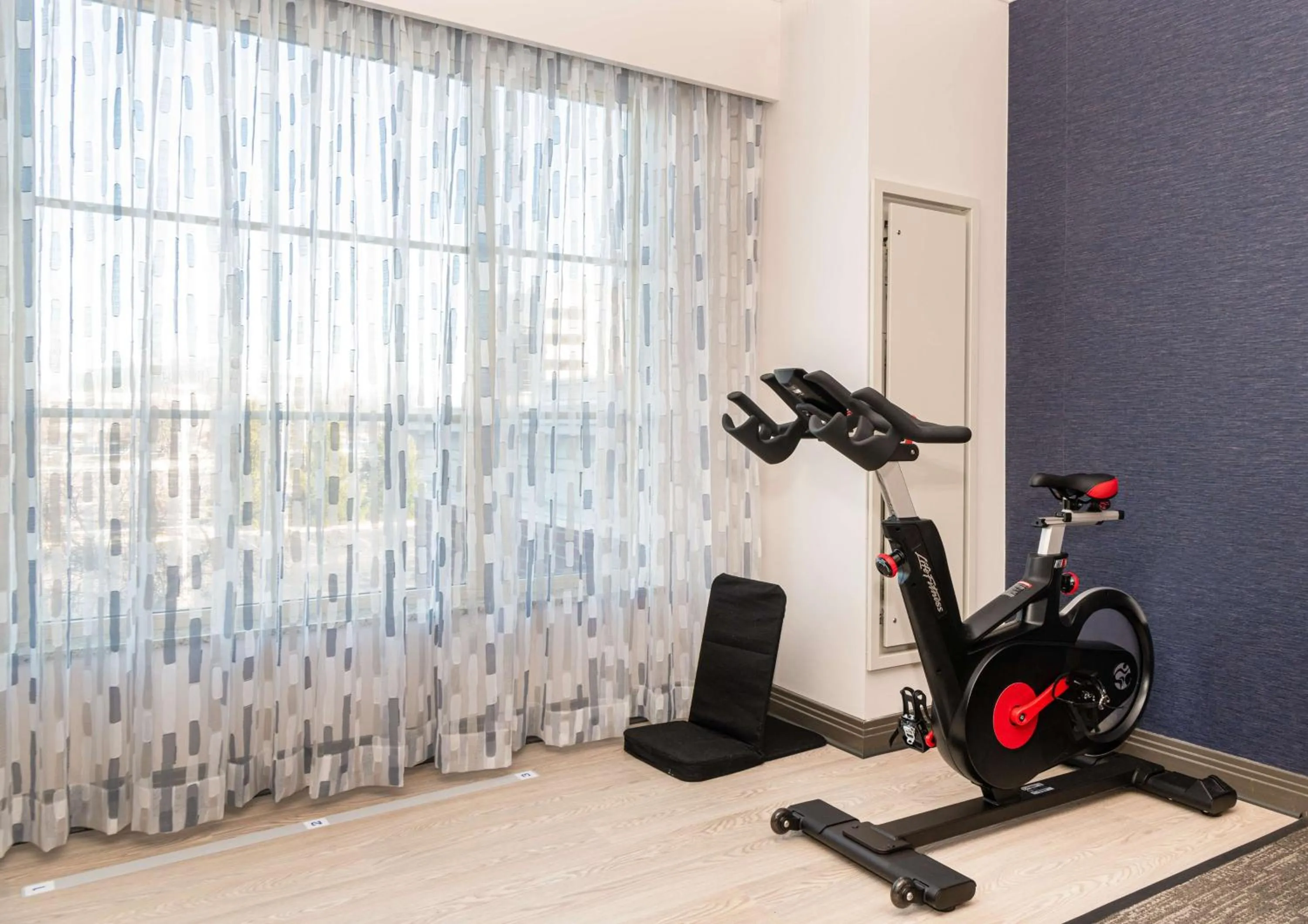 Bedroom in Hilton Columbus/Polaris