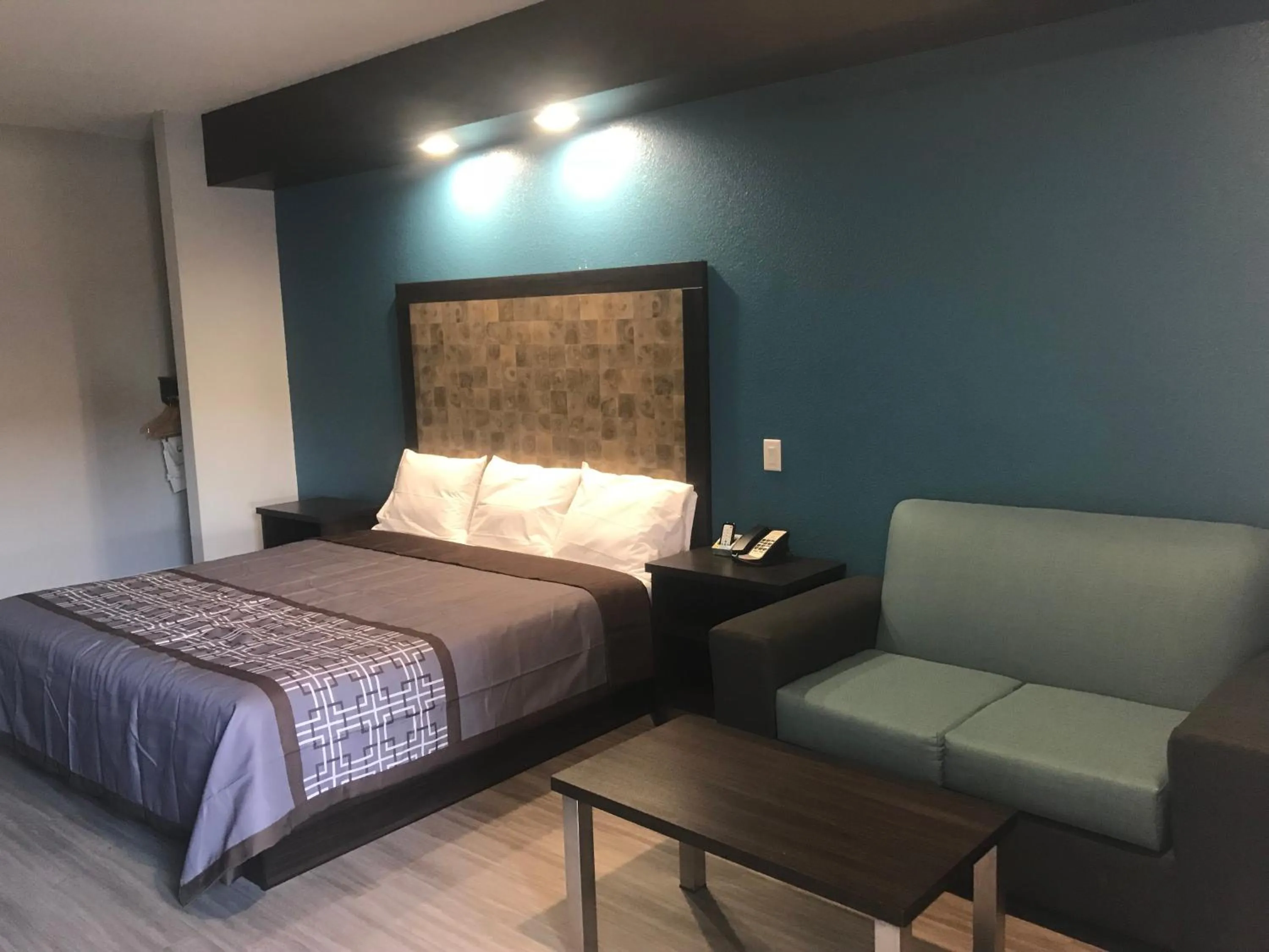 Bedroom, Bed in The Residency Suites