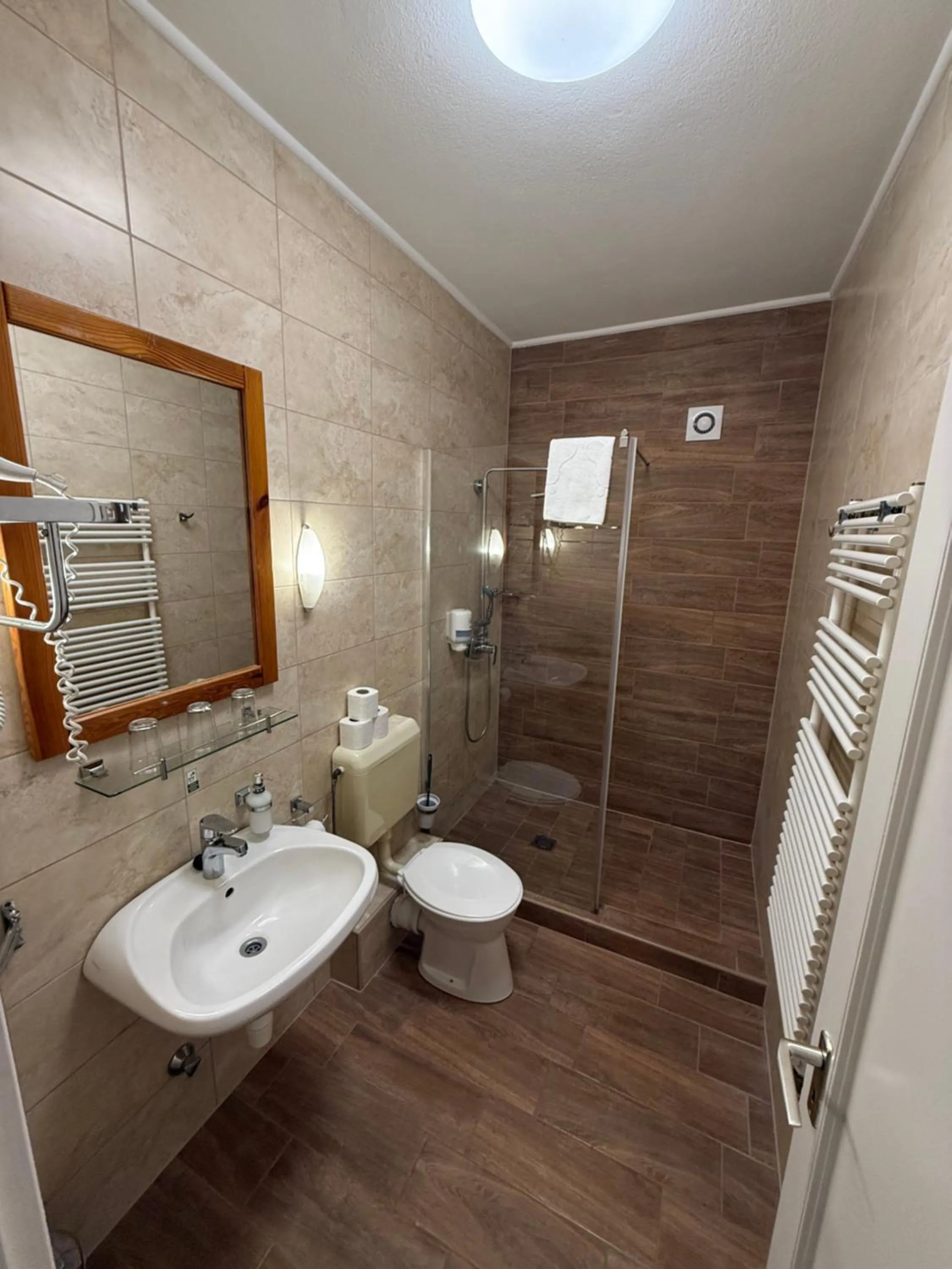 Bathroom in Fodor Hotel