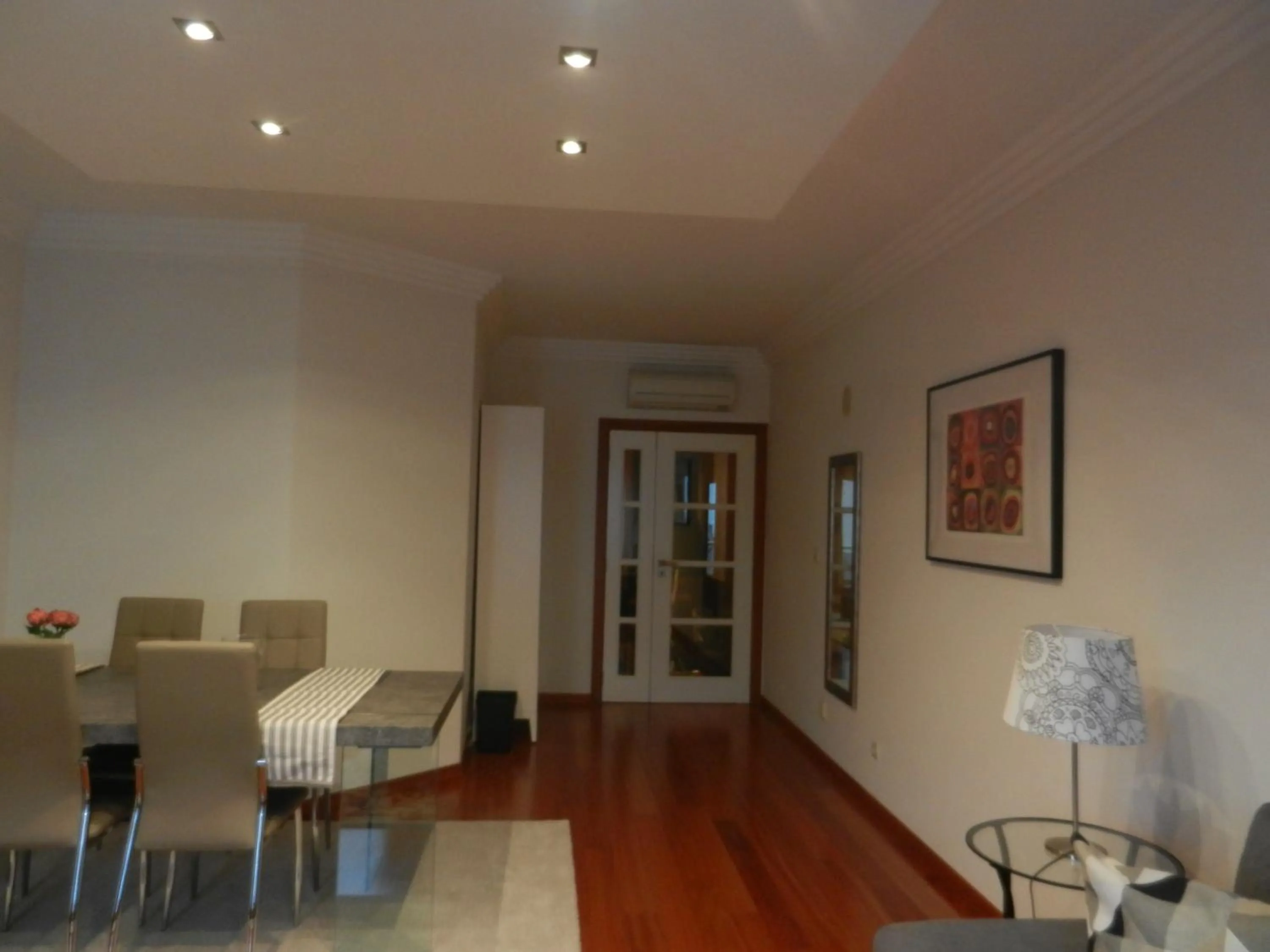 Restaurant/places to eat in luxury lisbon apartment T2
