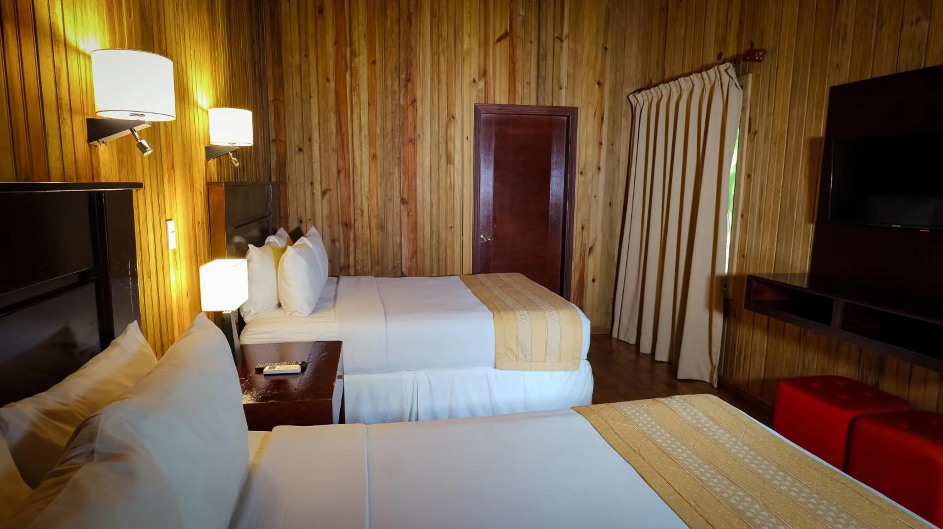 Bedroom, Bed in La Ensenada Beach Resort