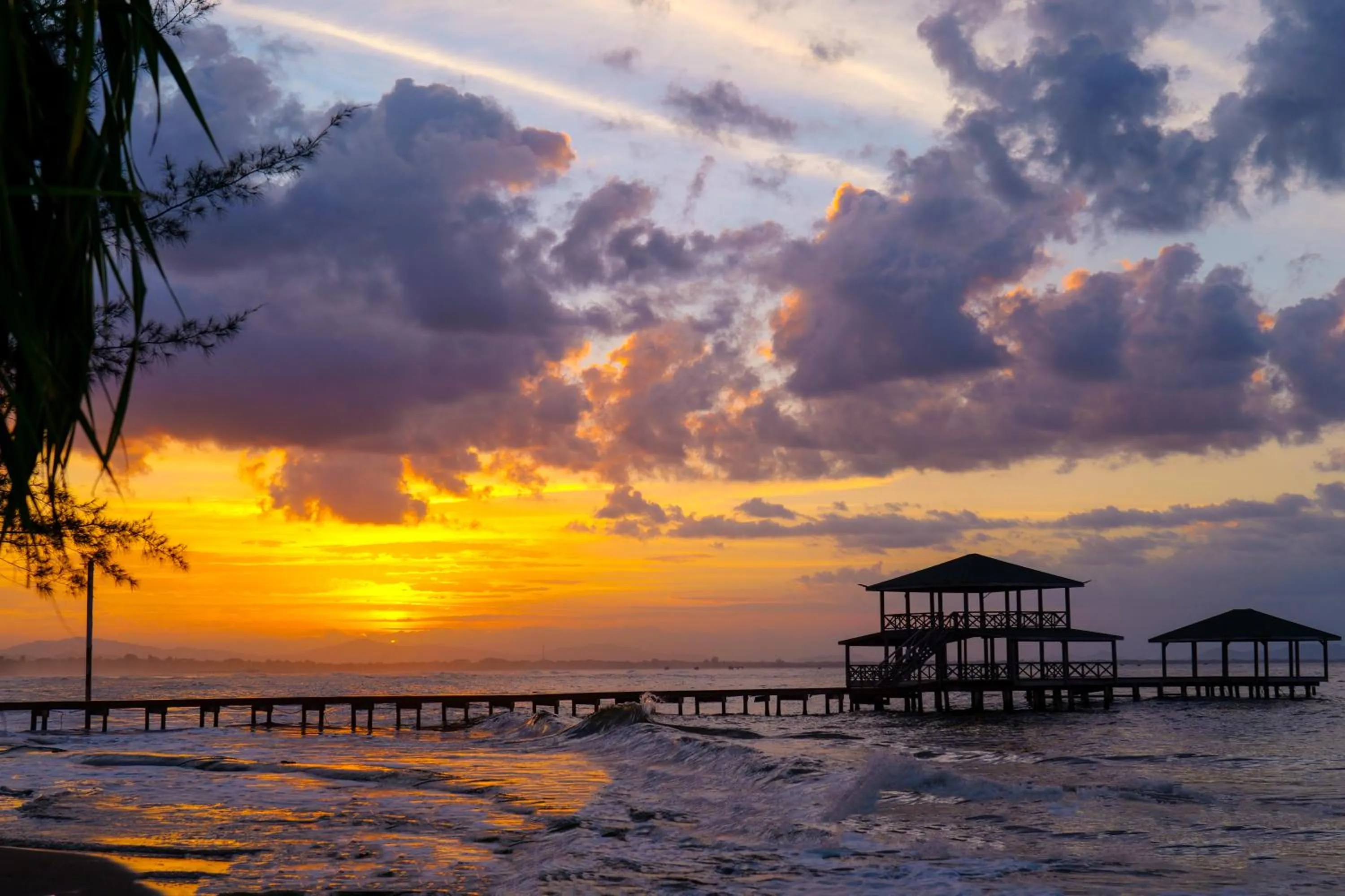 Sunset in La Ensenada Beach Resort