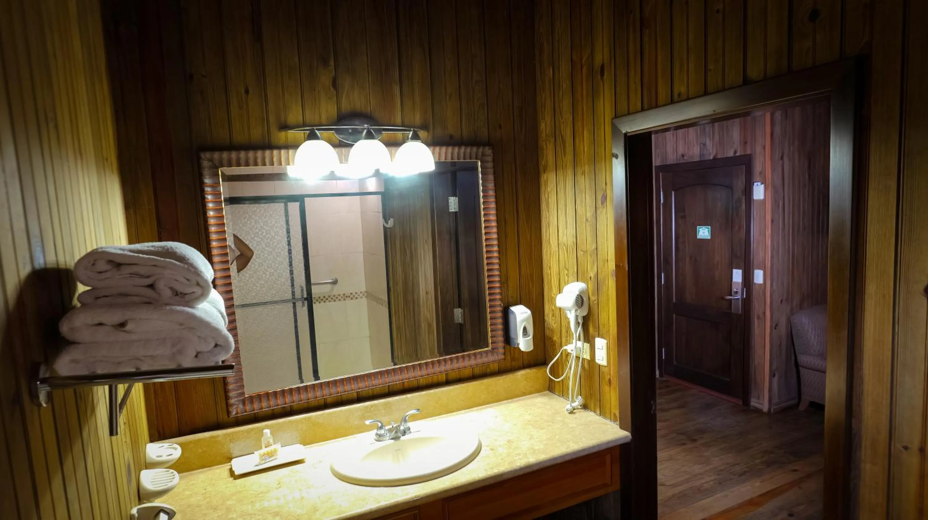 Bathroom in La Ensenada Beach Resort