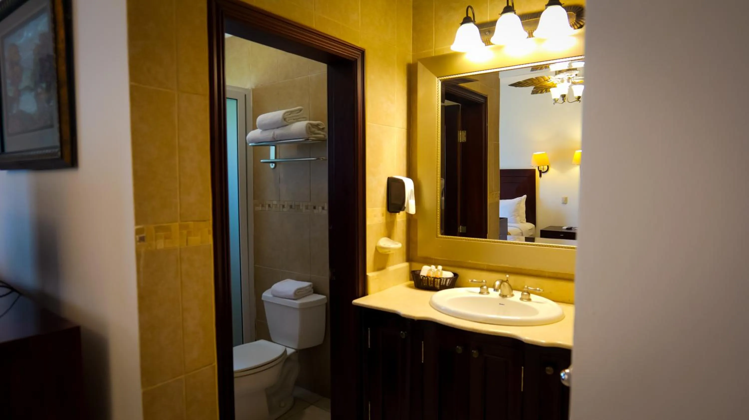 Bathroom in La Ensenada Beach Resort