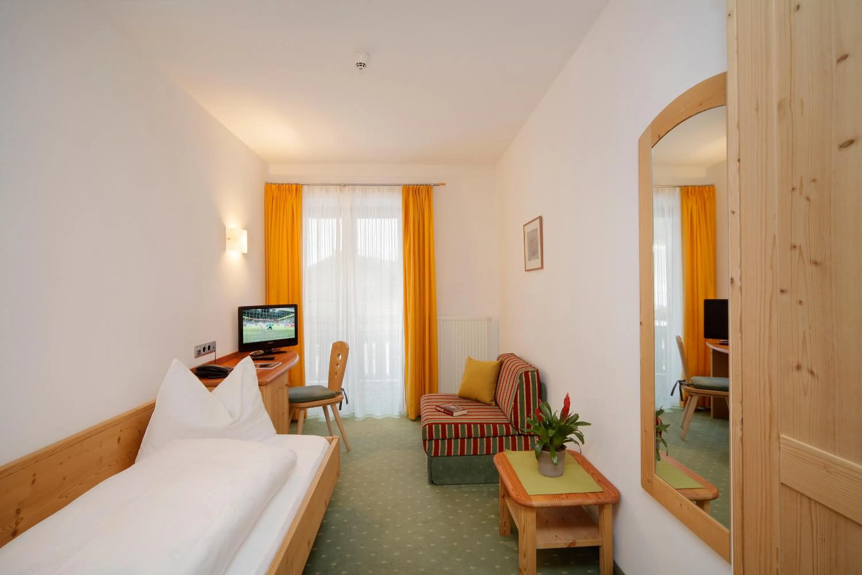 Bedroom in Hotel Ultnerhof