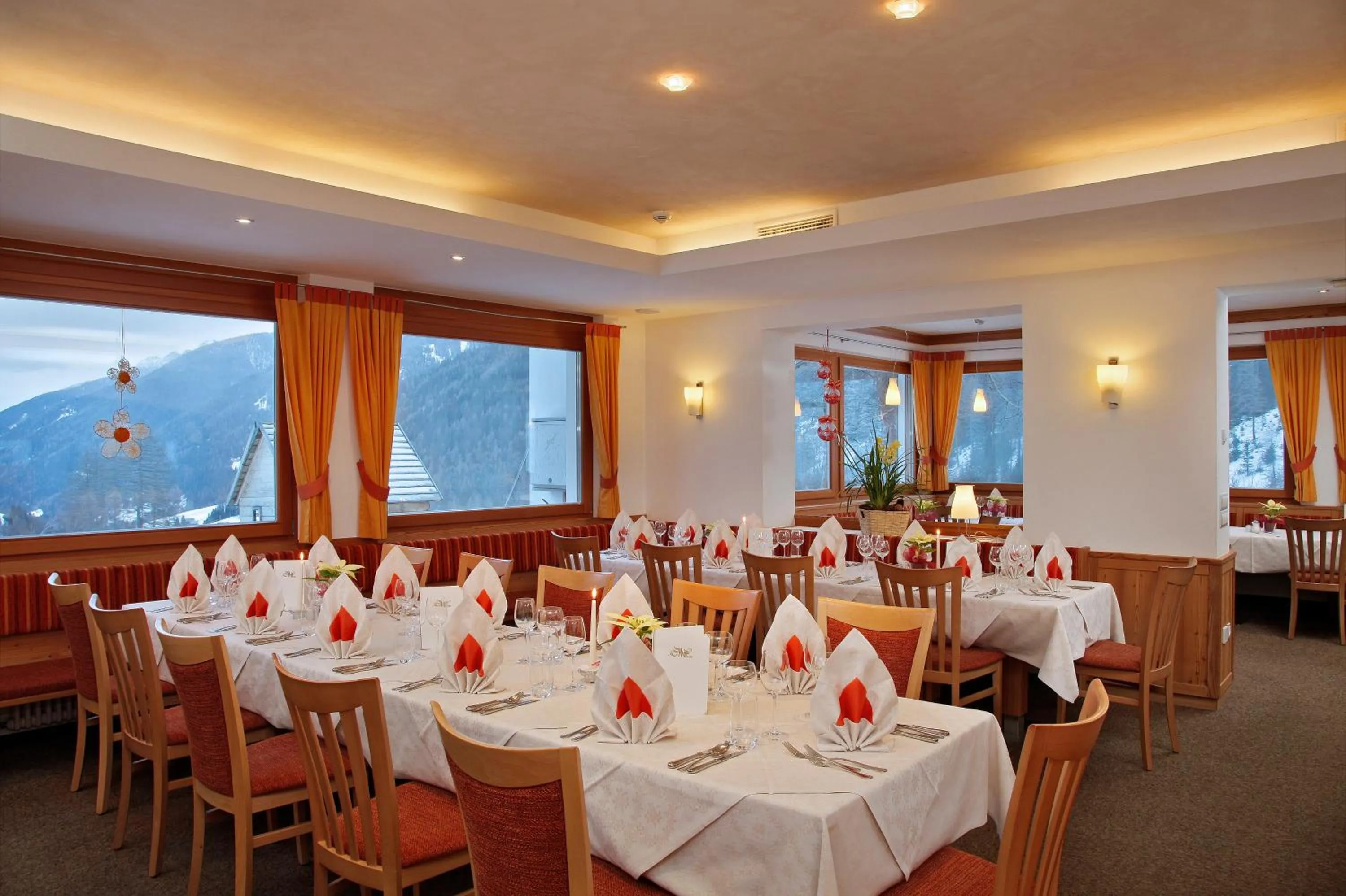 Restaurant/places to eat in Hotel Ultnerhof