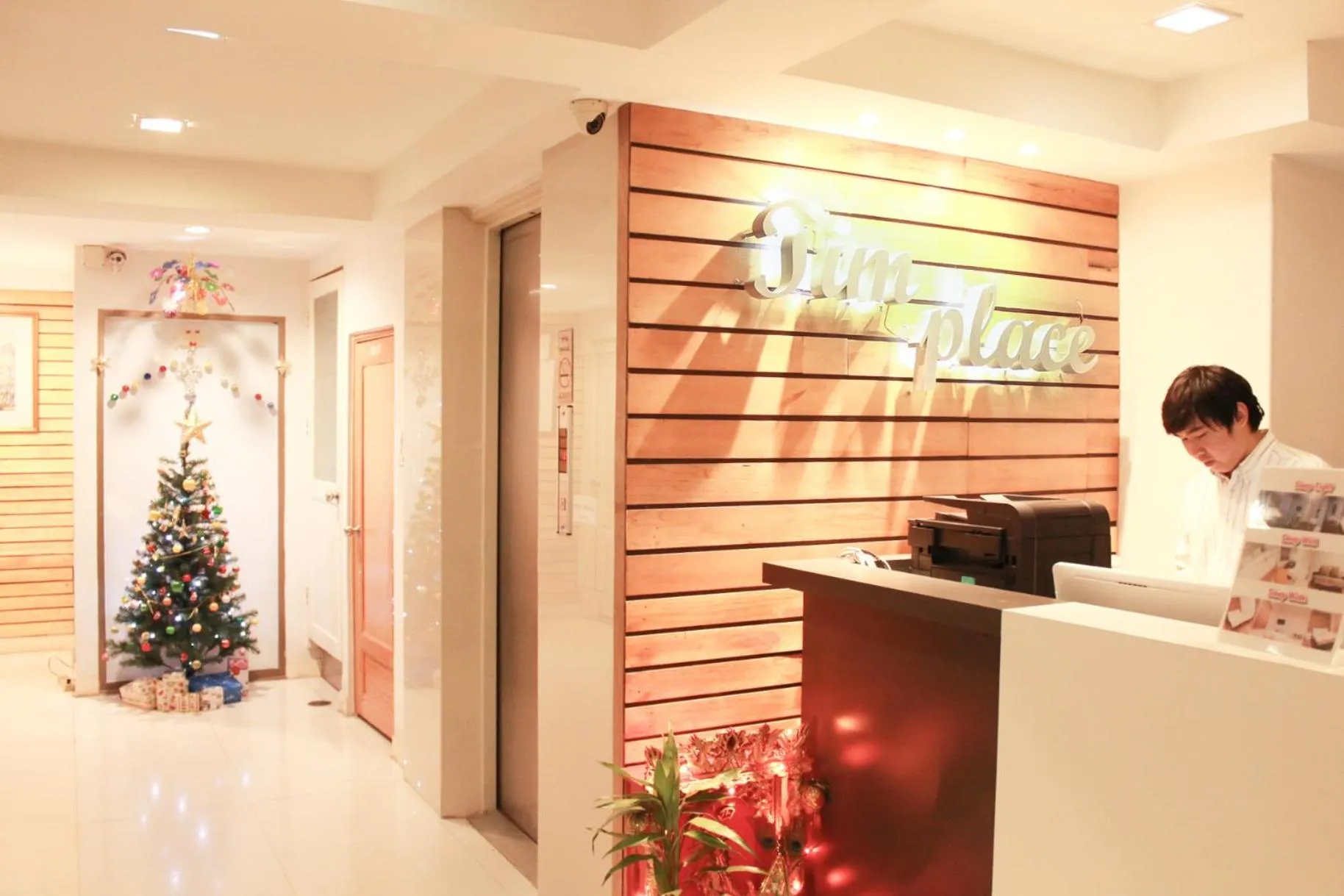 Staff in Tim Place - BTS Phra Khanong