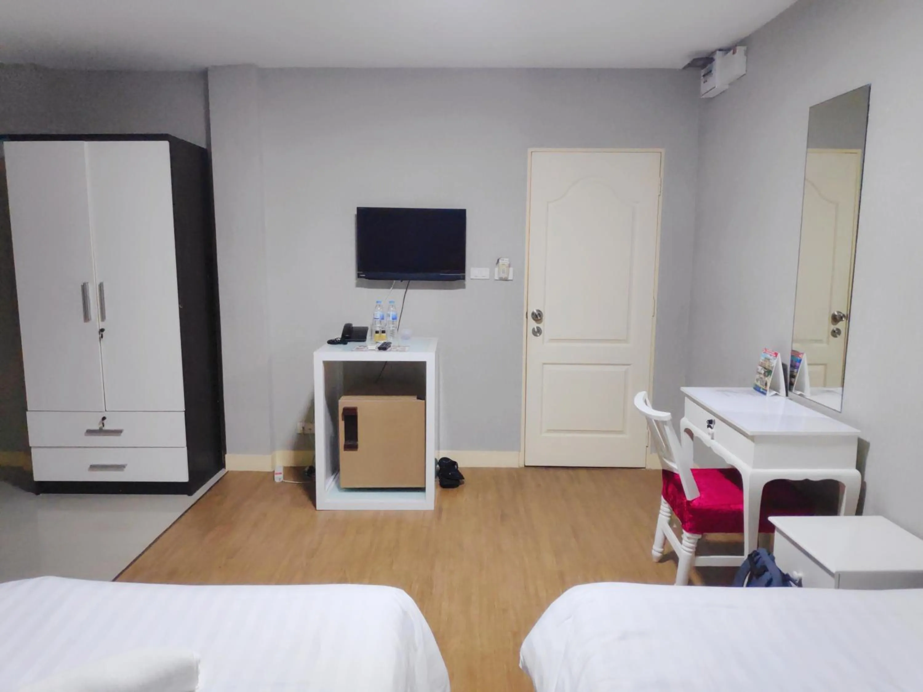 Bed in Tim Place - BTS Phra Khanong