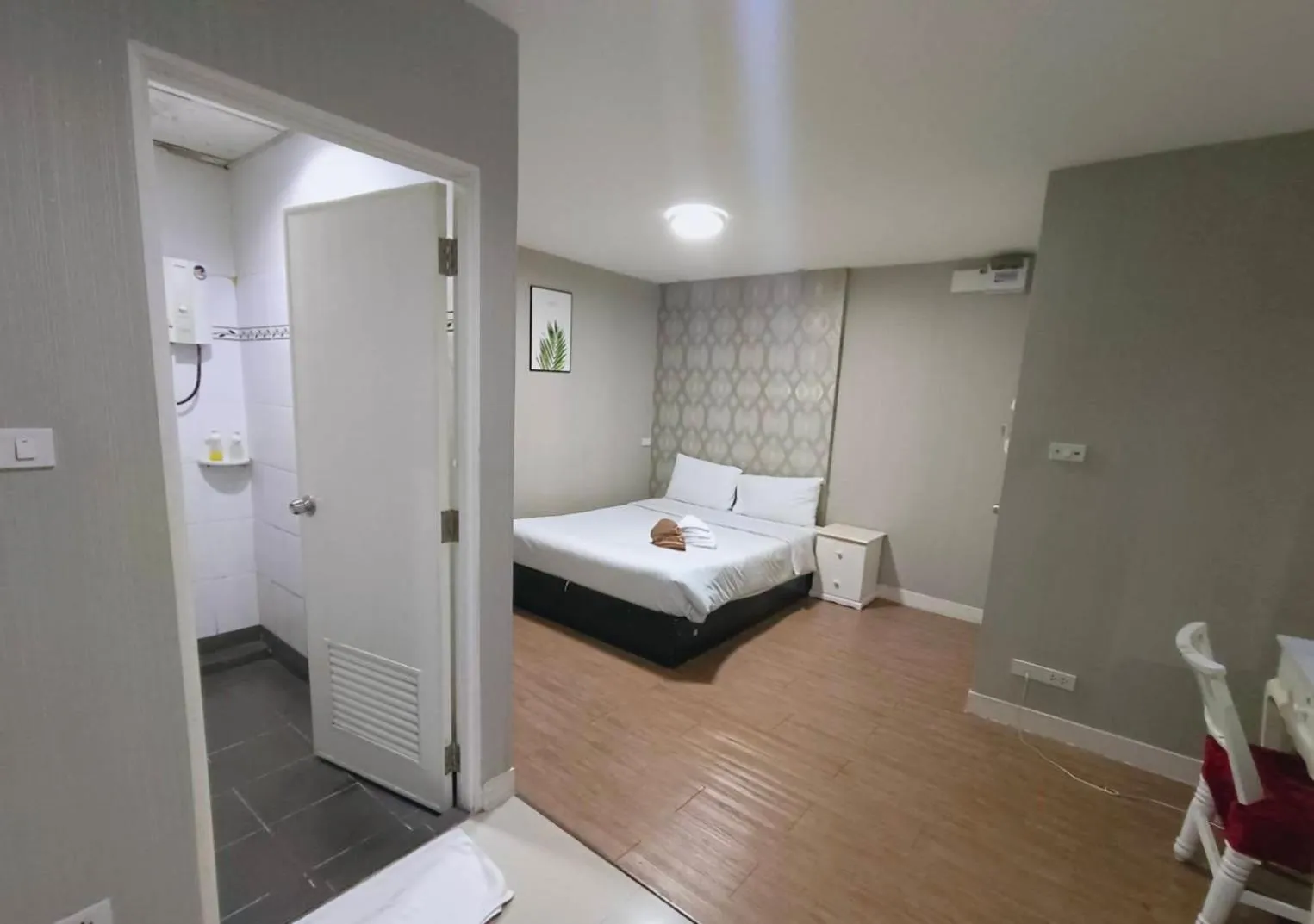 Property building, Bed in Tim Place - BTS Phra Khanong