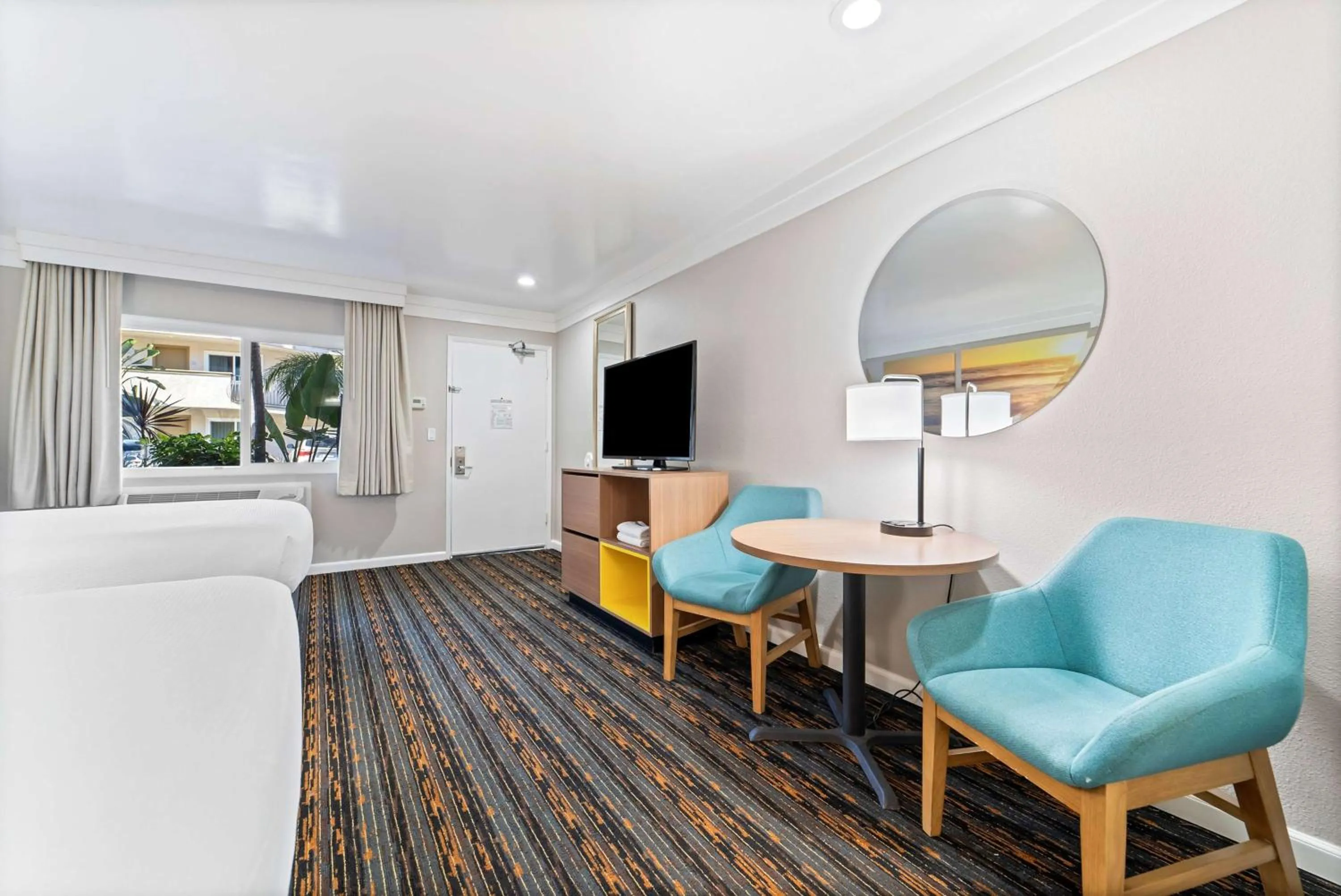 Photo of the whole room in Days Inn by Wyndham San Diego Hotel Circle