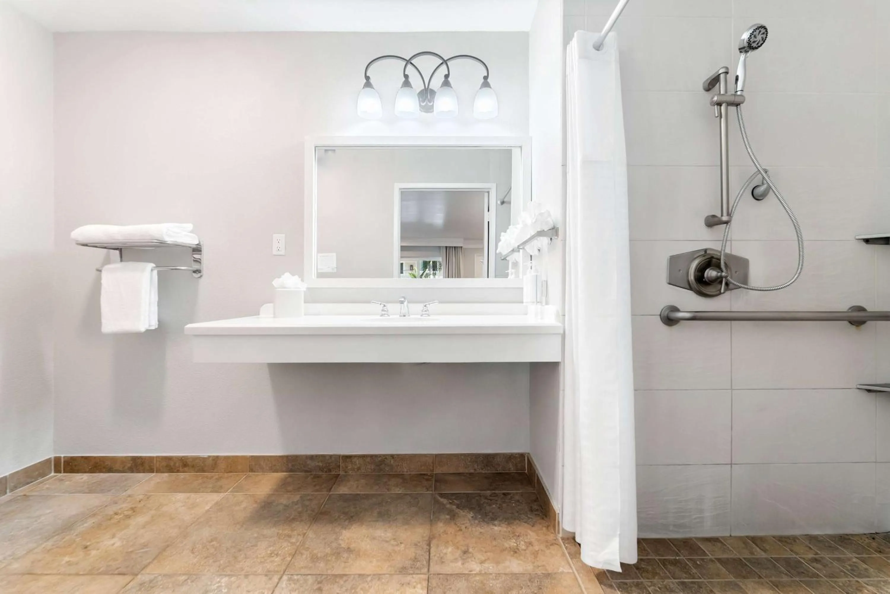 Shower in Days Inn by Wyndham San Diego Hotel Circle