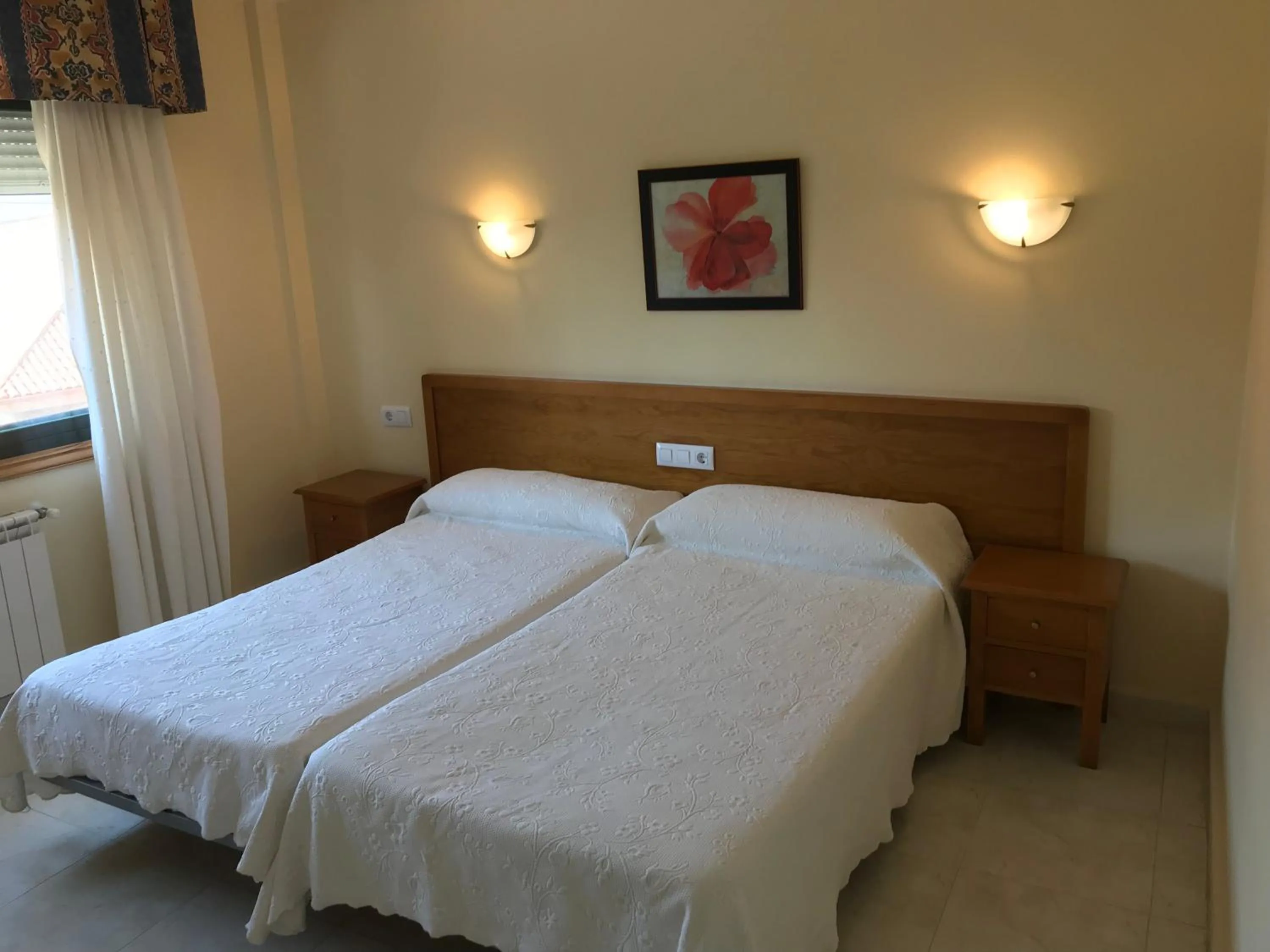 Bed in Hotel Restaurante Los Tulipanes